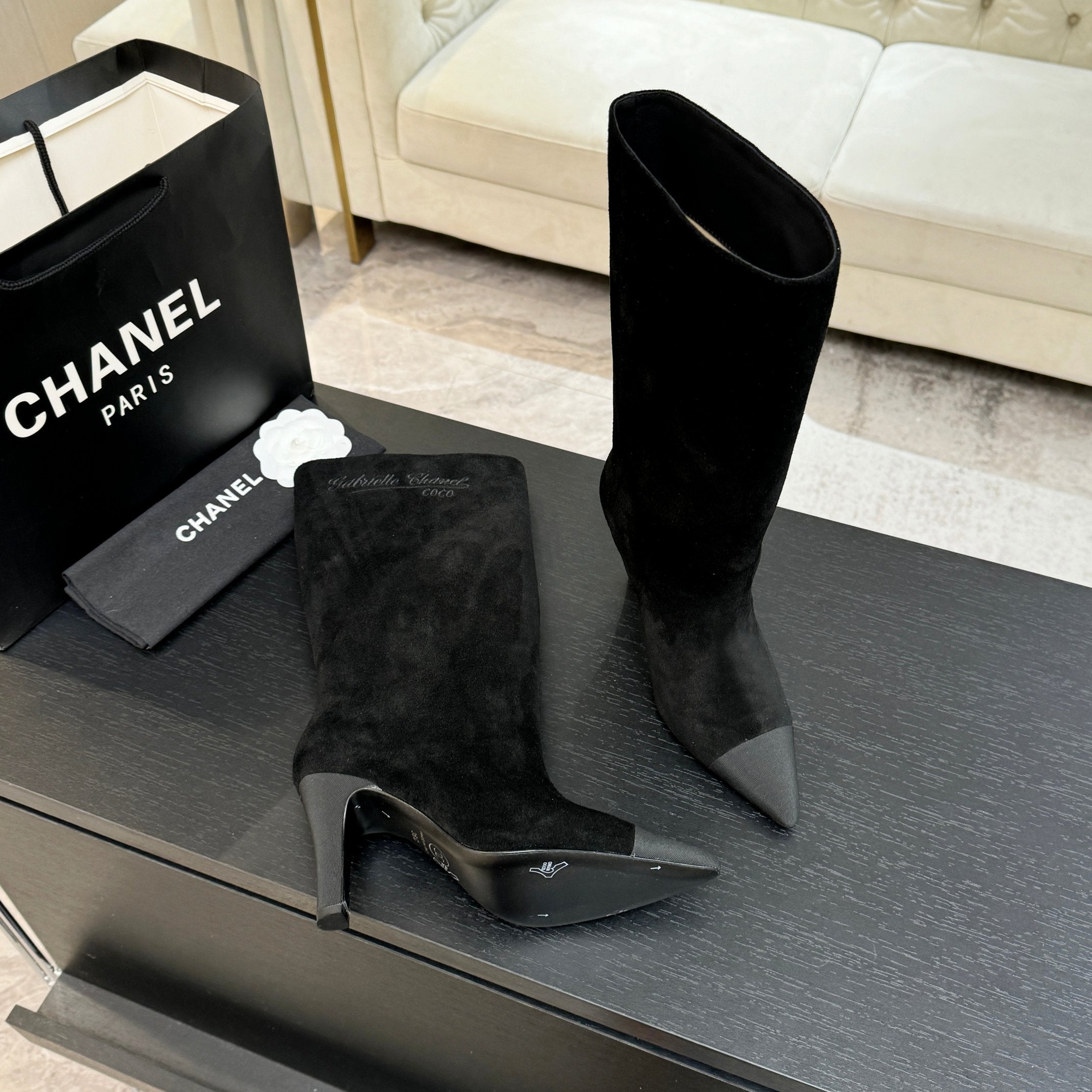 CC Gabrielle Chanel Boots 8.5cm Black Suede Black Fabric