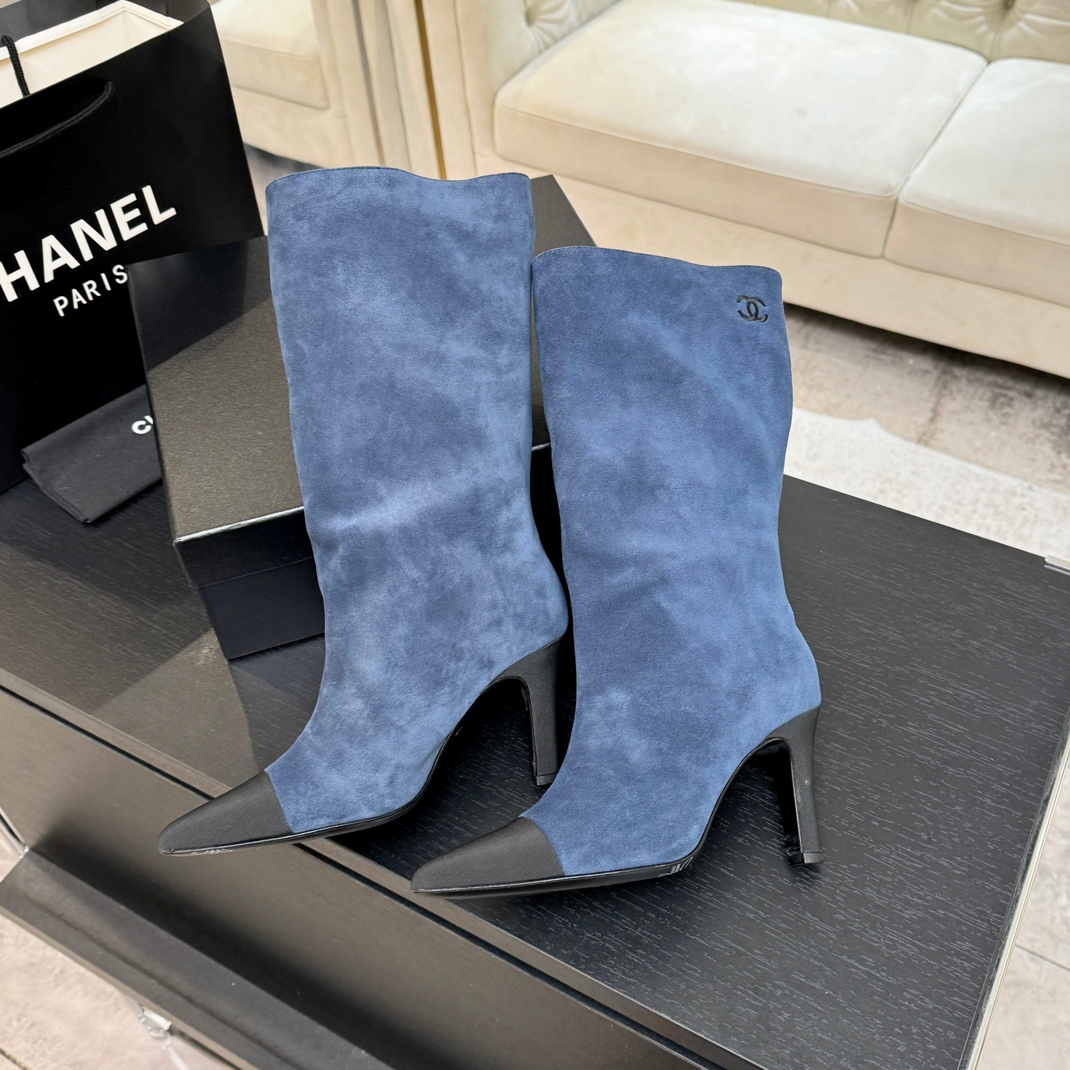 CC Gabrielle Chanel Boots 8.5cm Dark Blue Suede Black Fabric