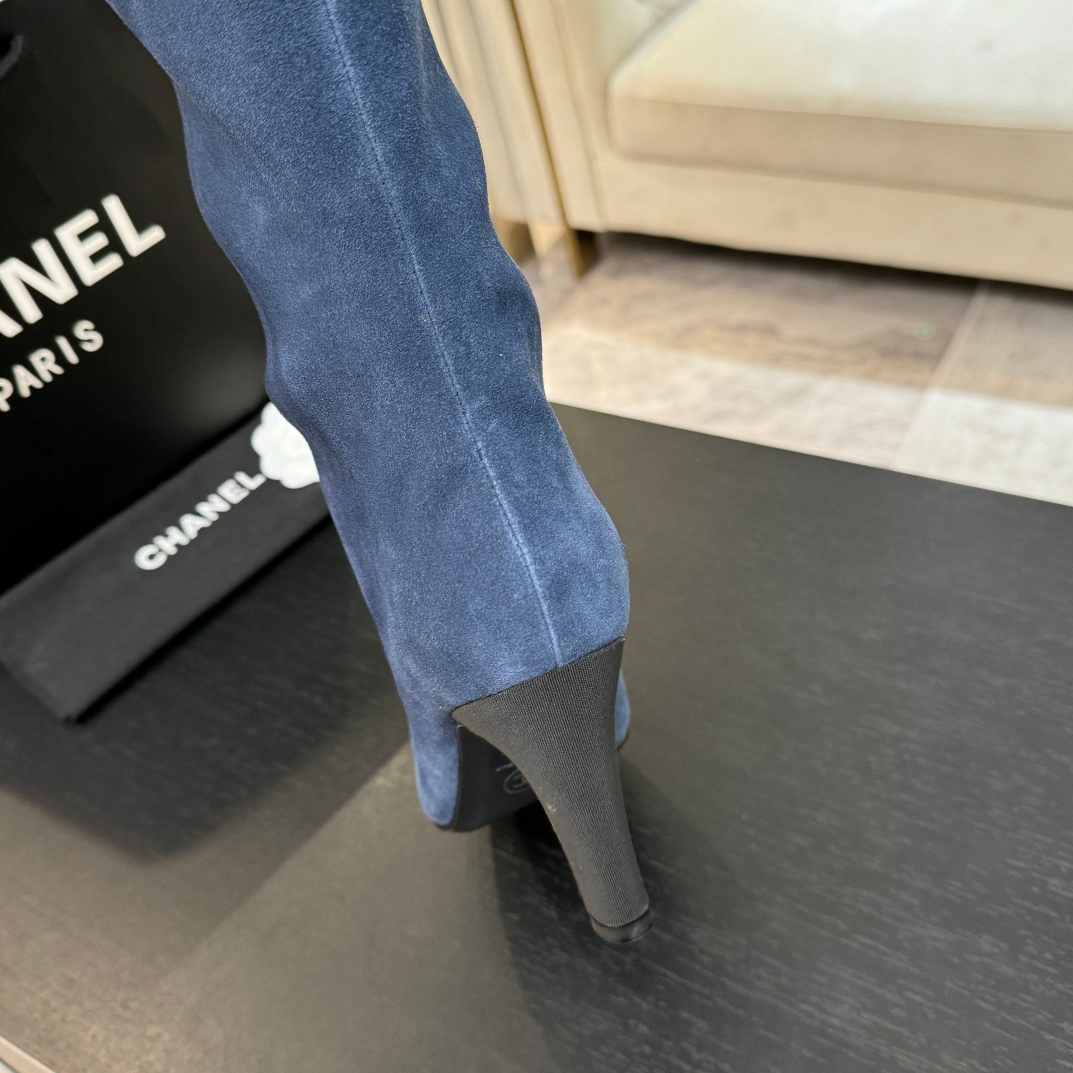 CC Gabrielle Chanel Boots 8.5cm Dark Blue Suede Black Fabric