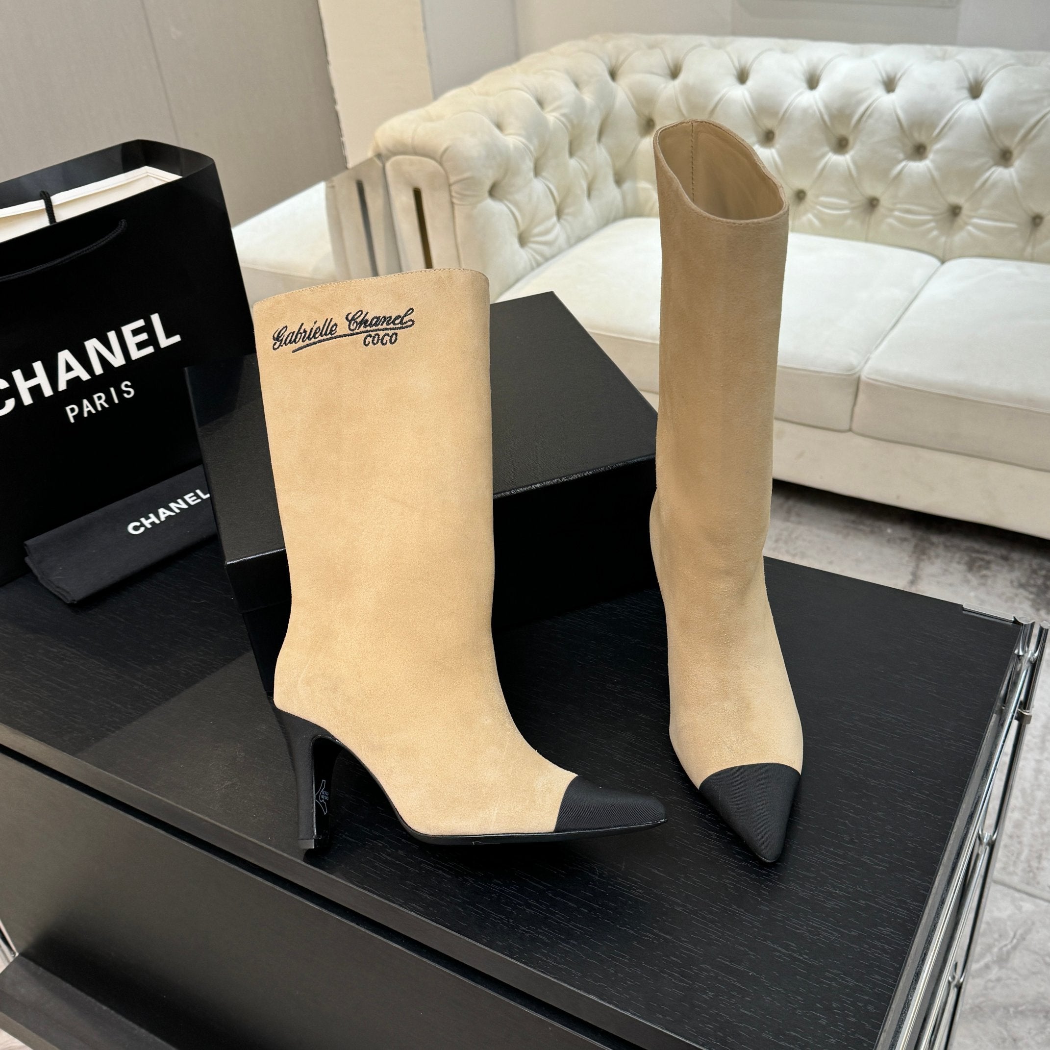 CC Gabrielle Chanel Boots 8.5cm Beige Suede Black Fabric