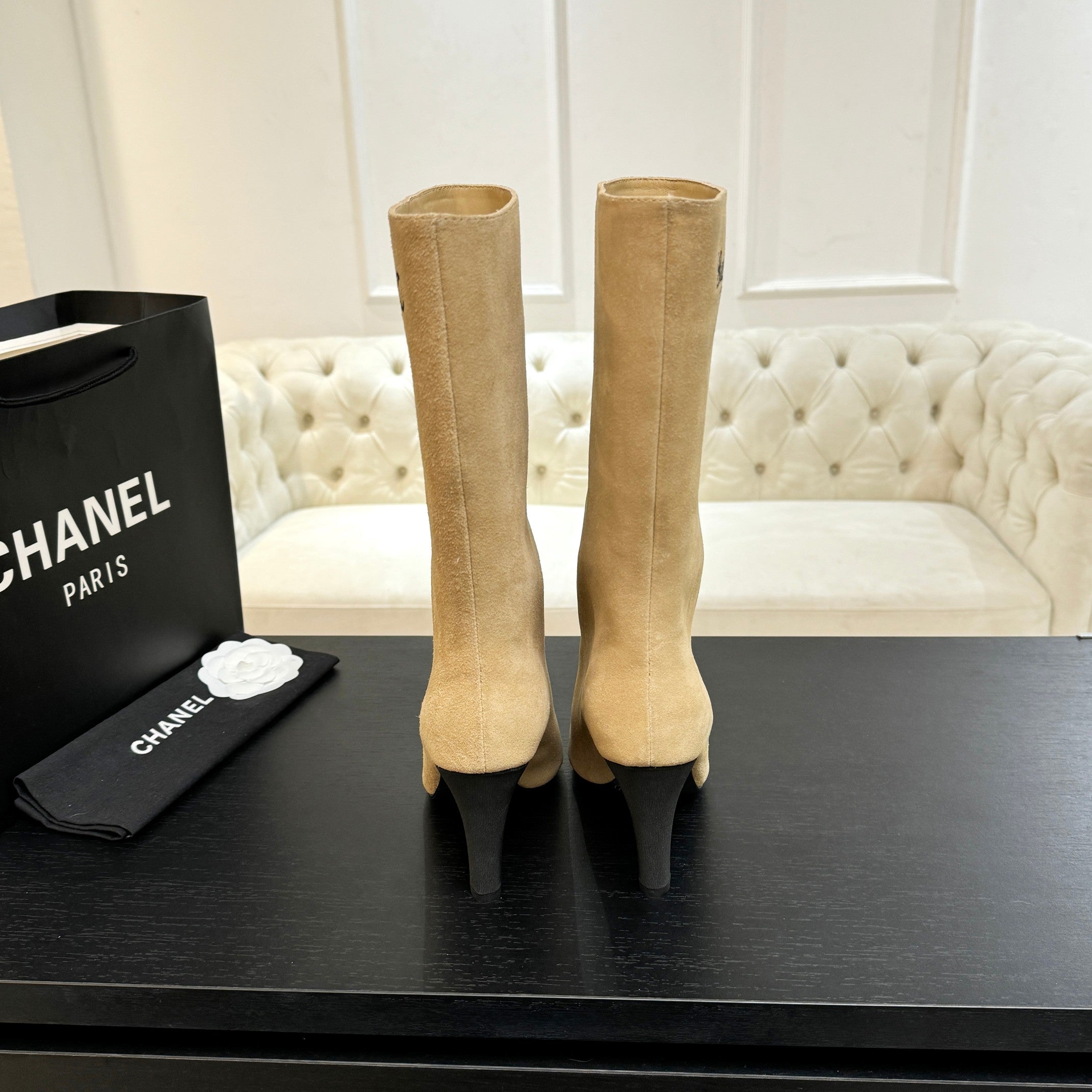CC Gabrielle Chanel Boots 8.5cm Beige Suede Black Fabric