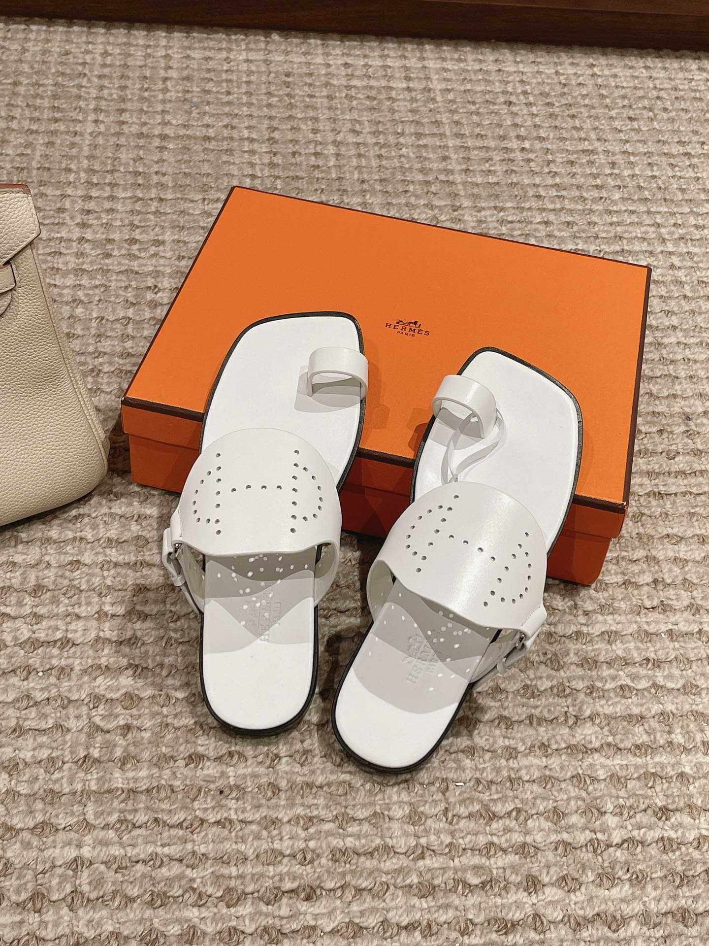 HM Hera Sandal White Cowhide 544539