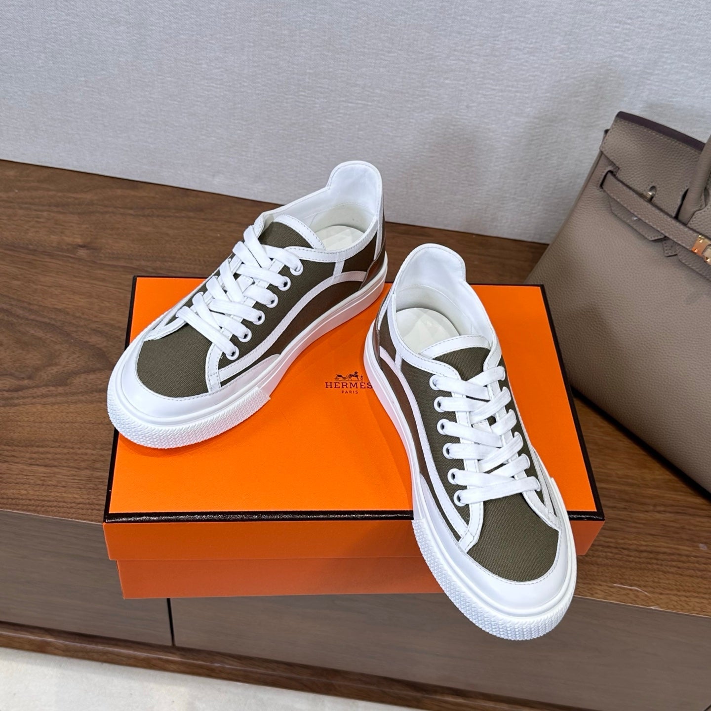 HM Get Sneaker Deep Taupe White Suede Cowhide 543792