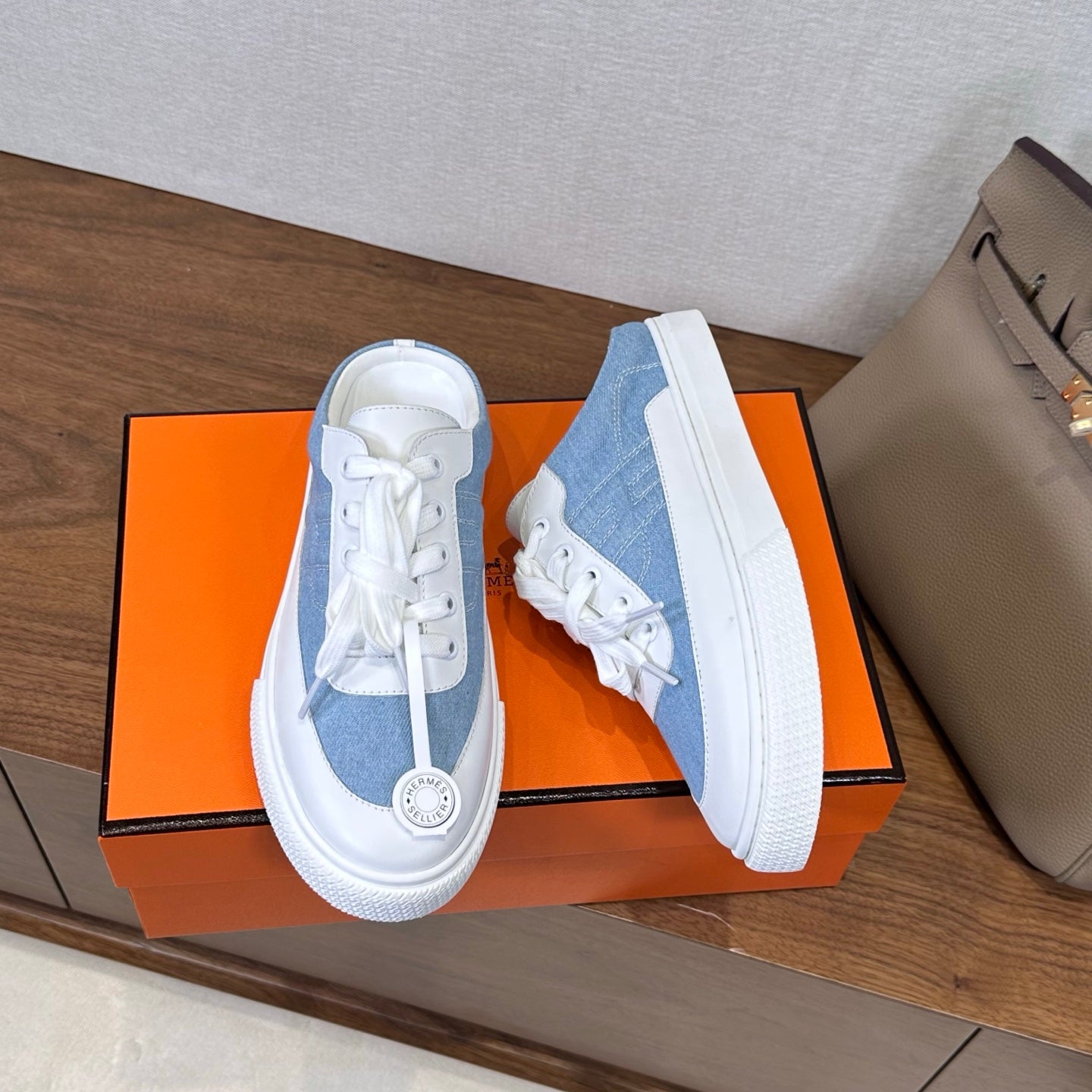 HM Deep Sneaker White Blue Cowhide Fabric 543802