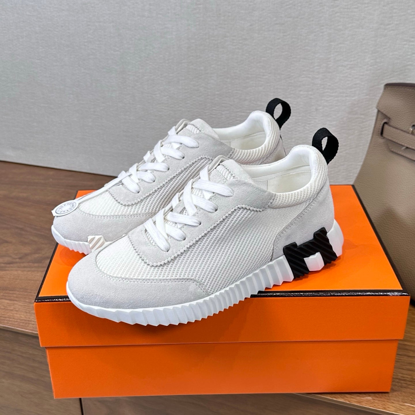 HM 26S Bouncing Sneaker In Grey mix White Suede Mesh 543808