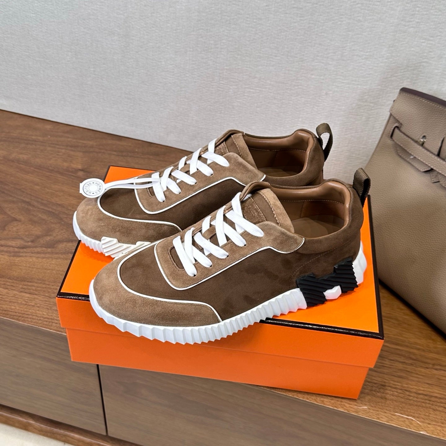 HM 26S Bouncing Sneaker In Brown mix White Suede 543812