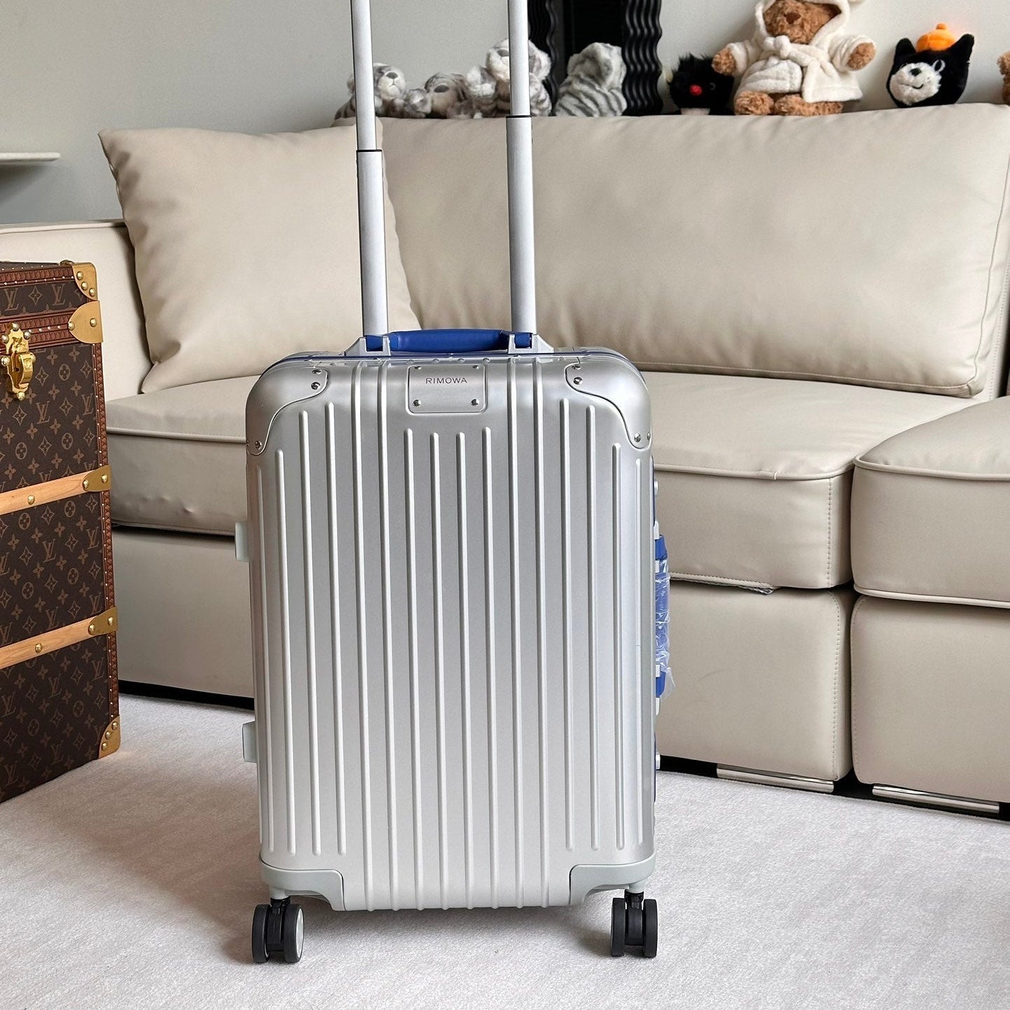 Rimowa 2025 Cabin Twist Suitcase 21inch Silver Blue Aluminum 273827