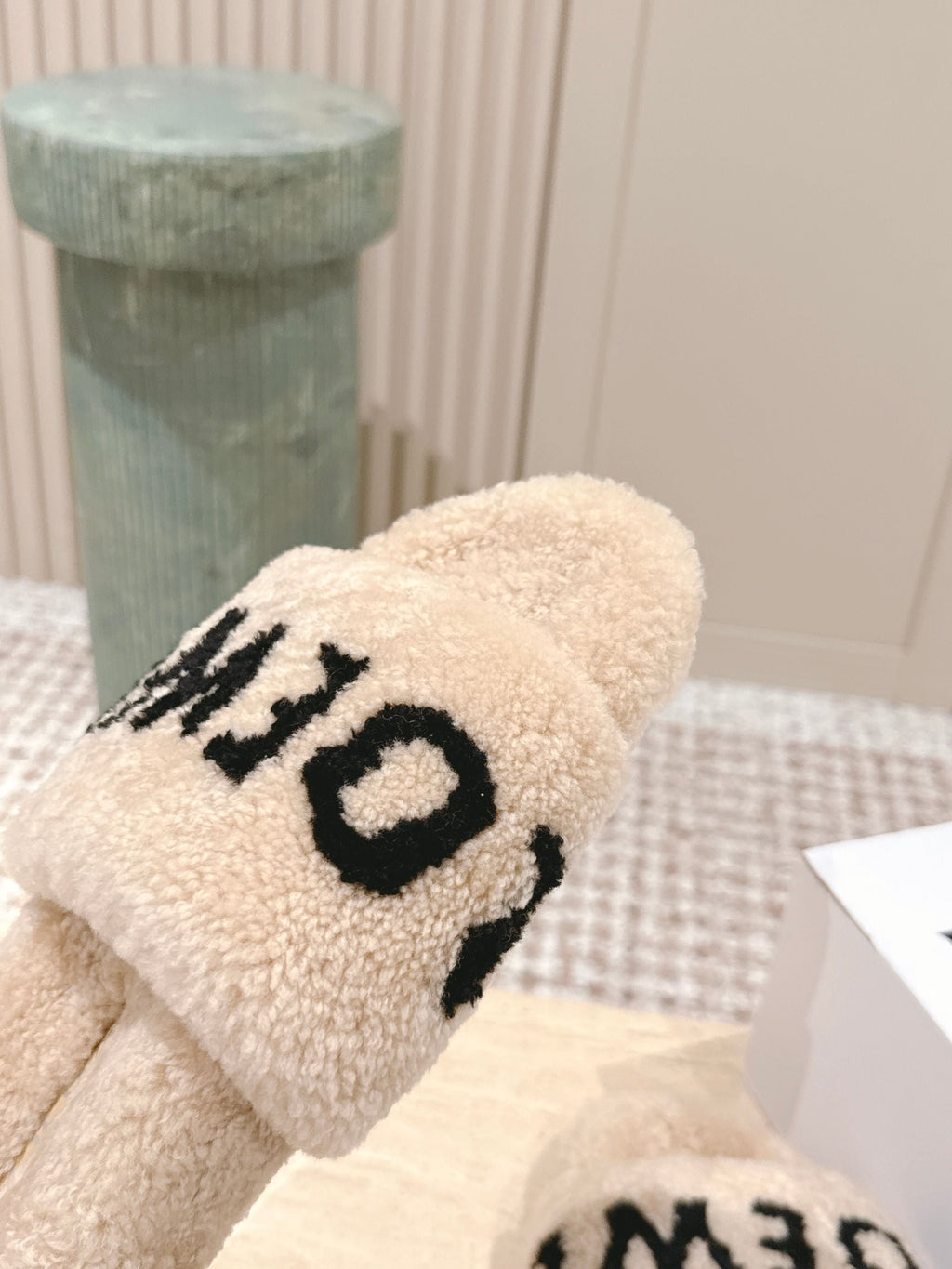 Loewe 2025 Fur Slipper Beige Black Wool 556015