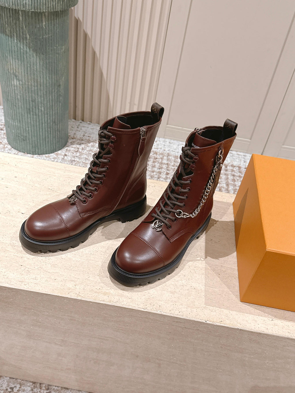 LV District Ranger Ankle Boot Brown Plain Calf Leather 555686