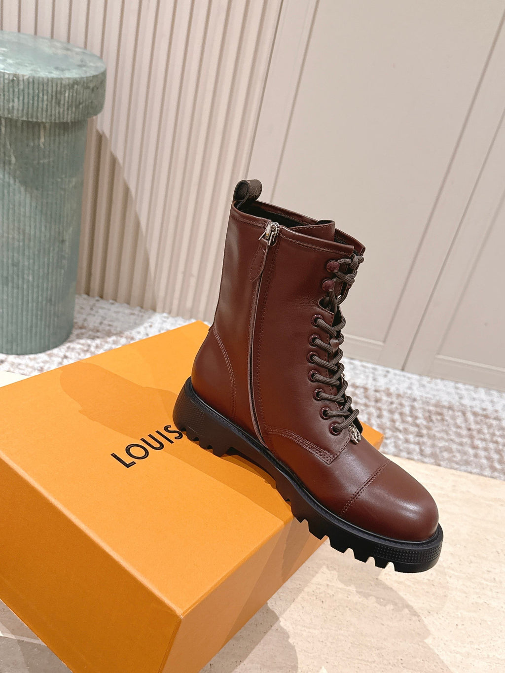 LV District Ranger Ankle Boot Brown Plain Calf Leather 555686