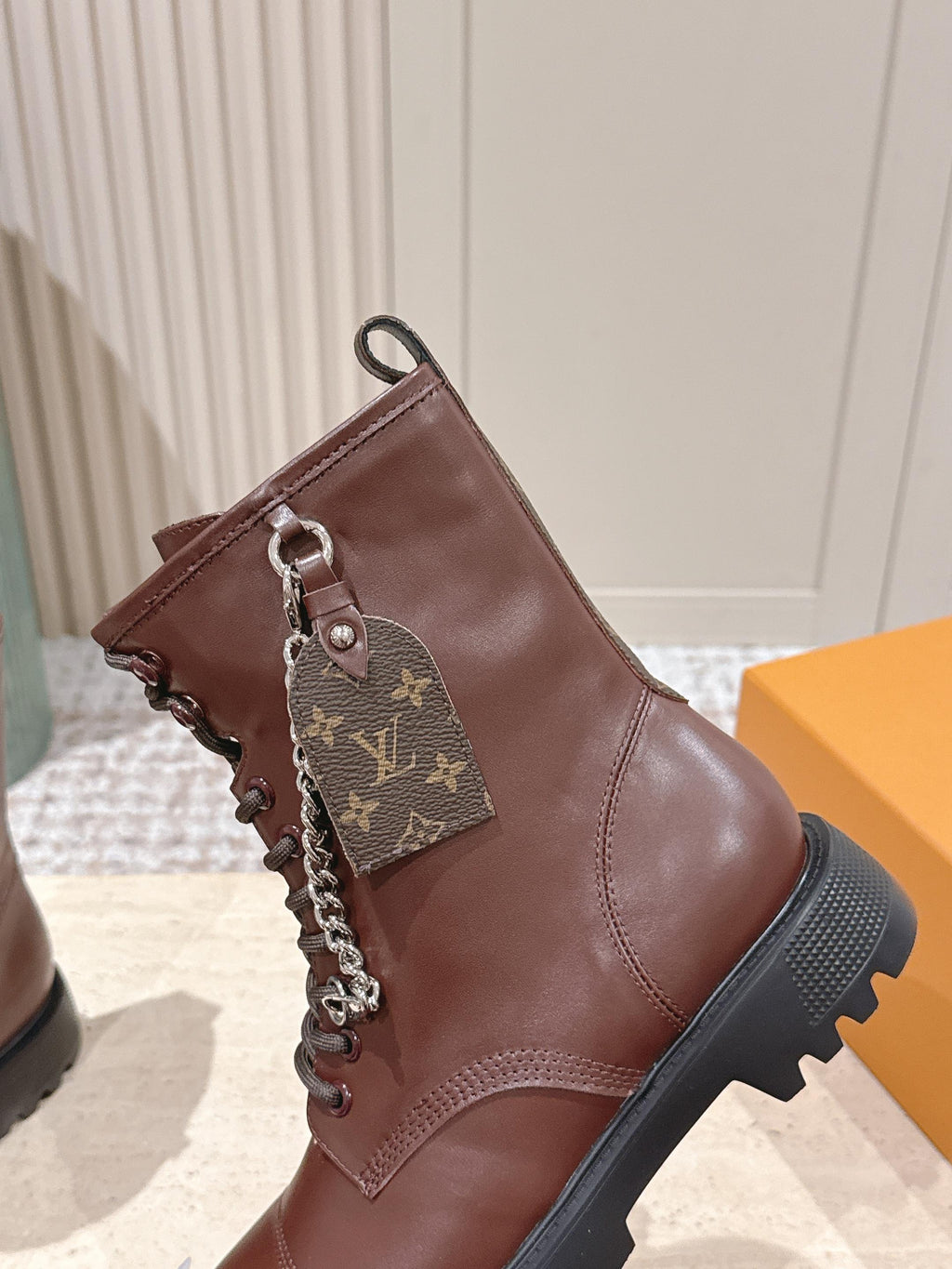 LV District Ranger Ankle Boot Brown Plain Calf Leather 555686