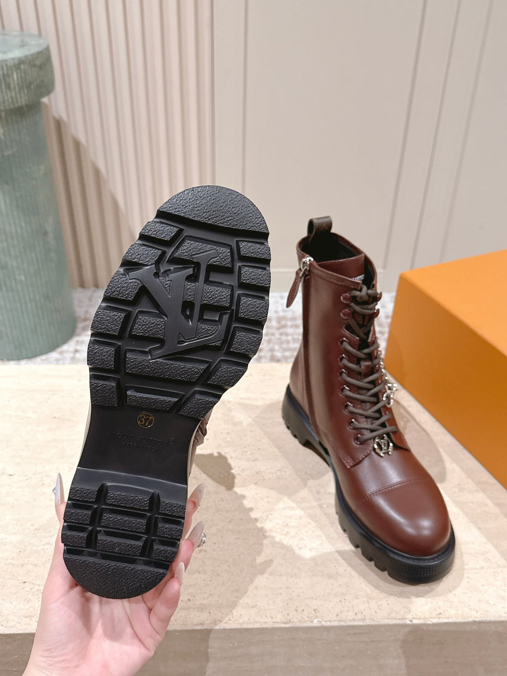 LV District Ranger Ankle Boot Brown Plain Calf Leather 555686