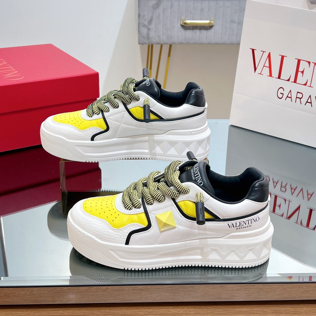 VT 2025 Garavani Sneakers White Black Yellow Cowhide 546976