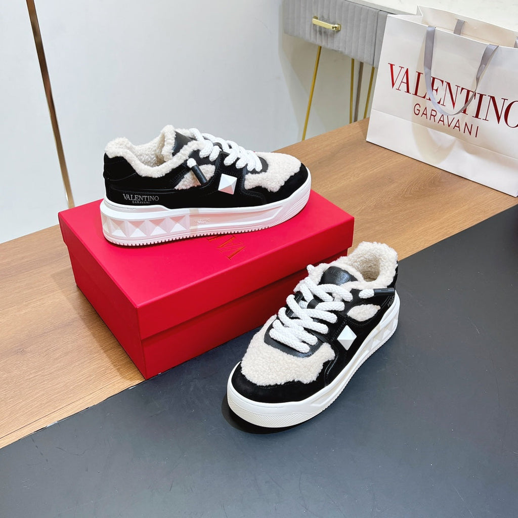 VT 2025 Garavani Sneakers Black Suede Wool Leather 546984