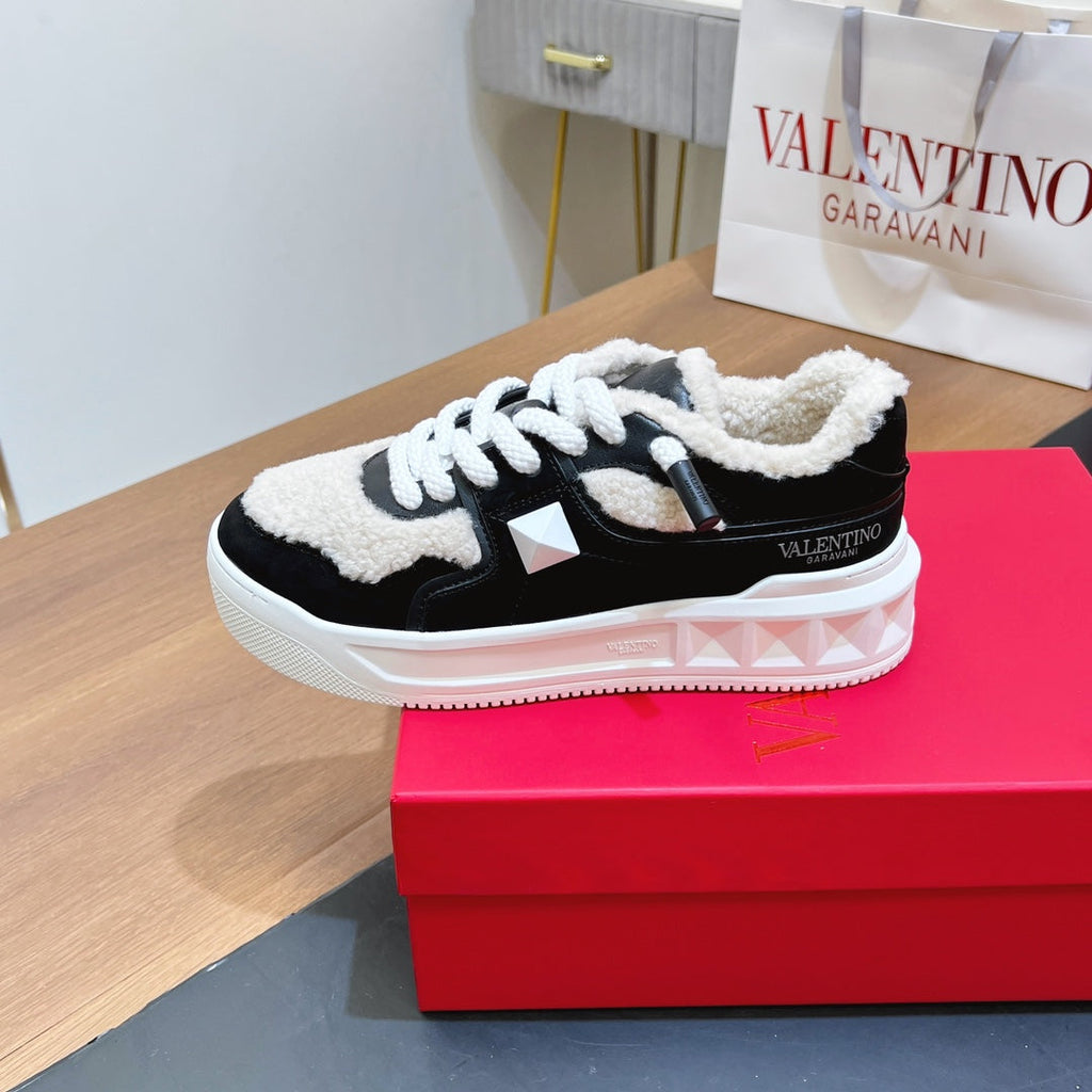 VT 2025 Garavani Sneakers Black Suede Wool Leather 546984