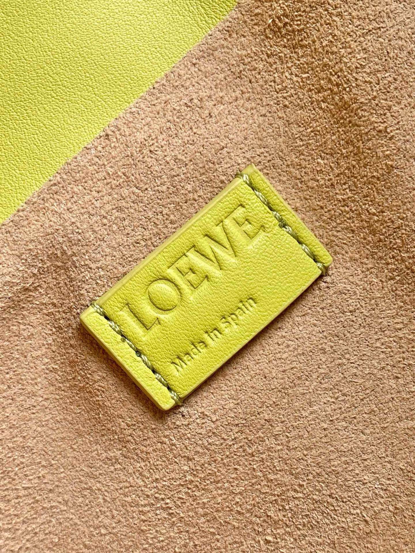 Loewe 2025 Flamenco Lucky 30cm Bag Meadow Green Nappa Calfskin 274605