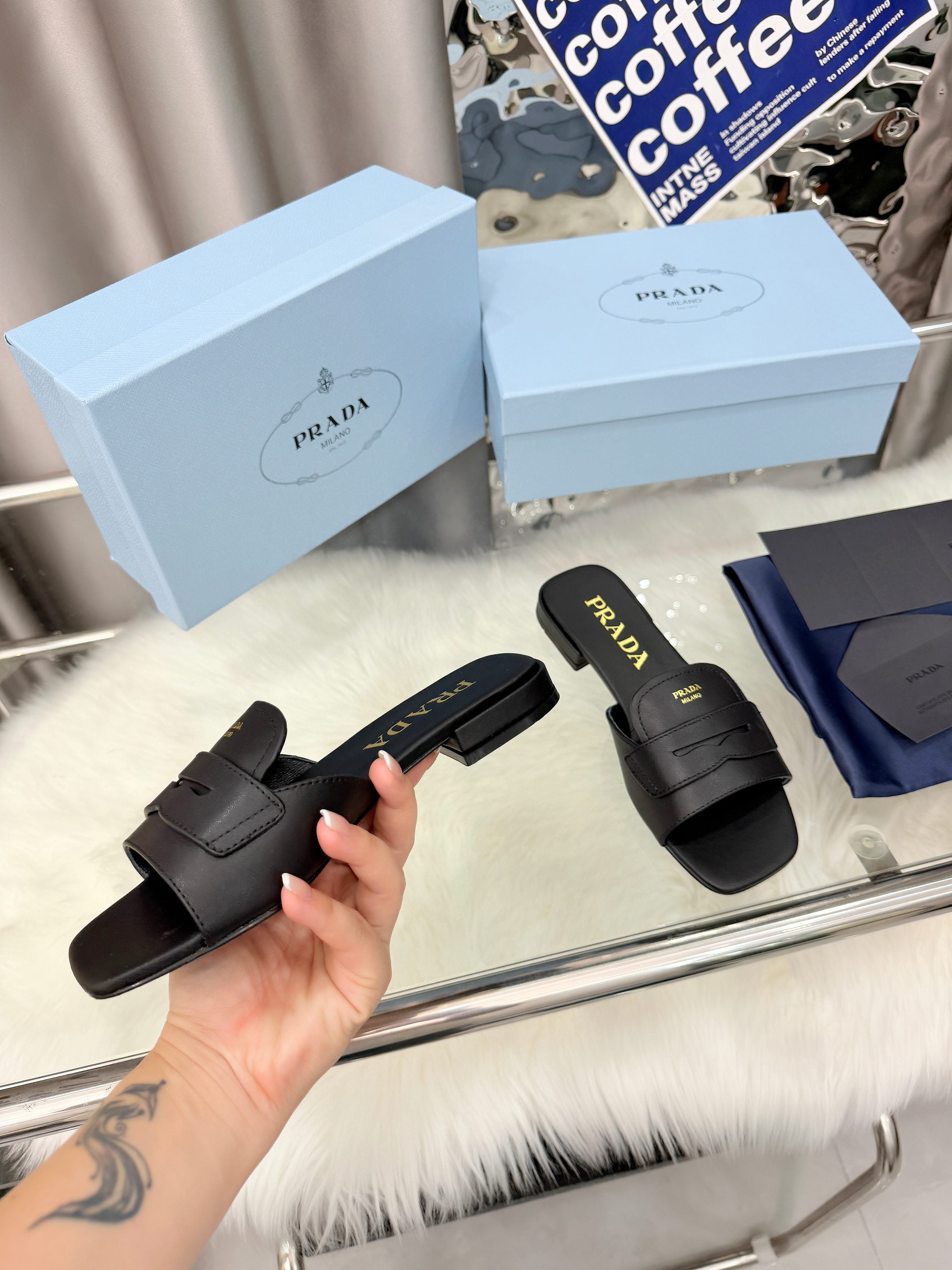 Prada 26SS Sandals 10mm Black Leather 564171