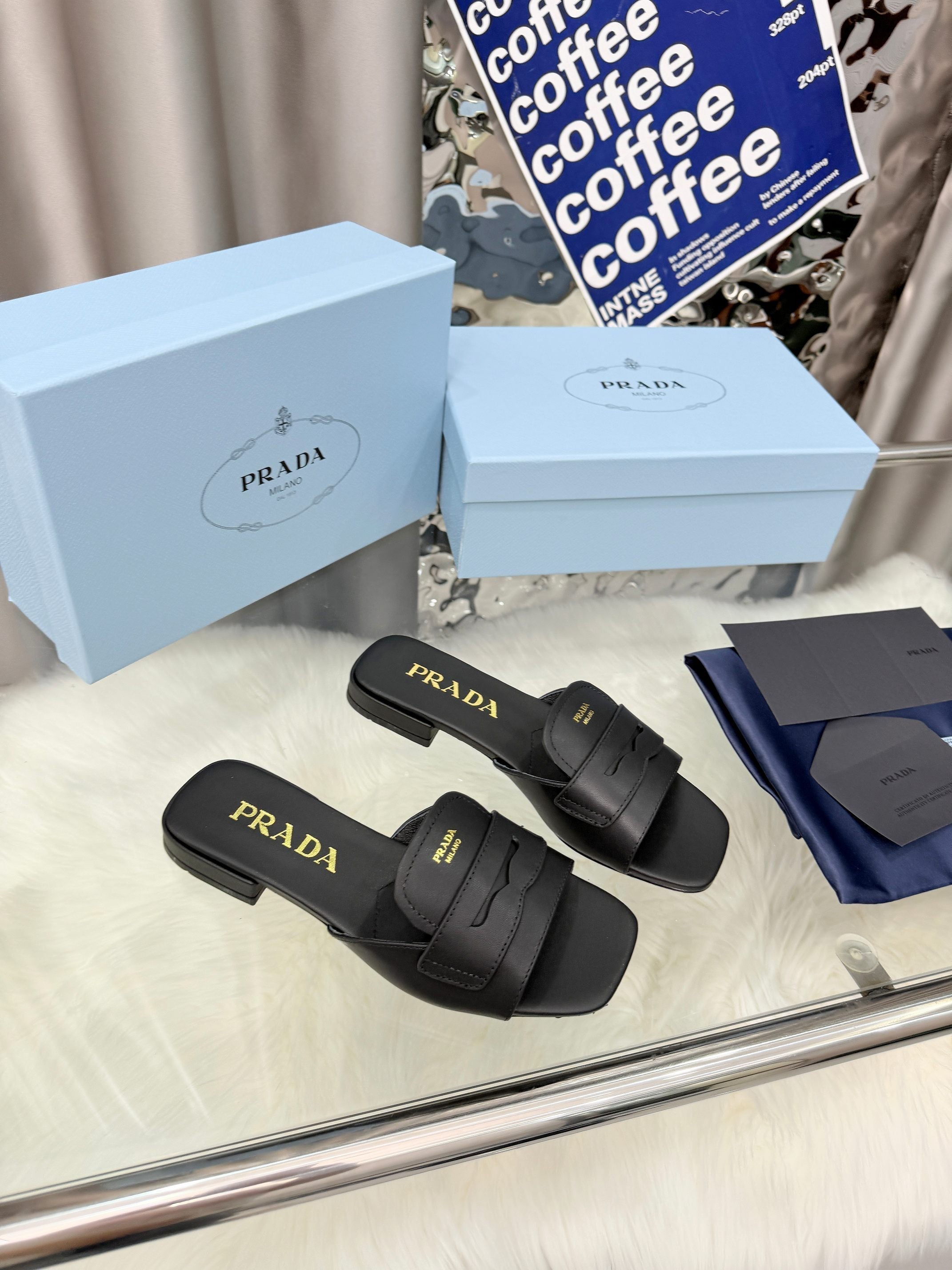 Prada 26SS Sandals 10mm Black Leather 564171