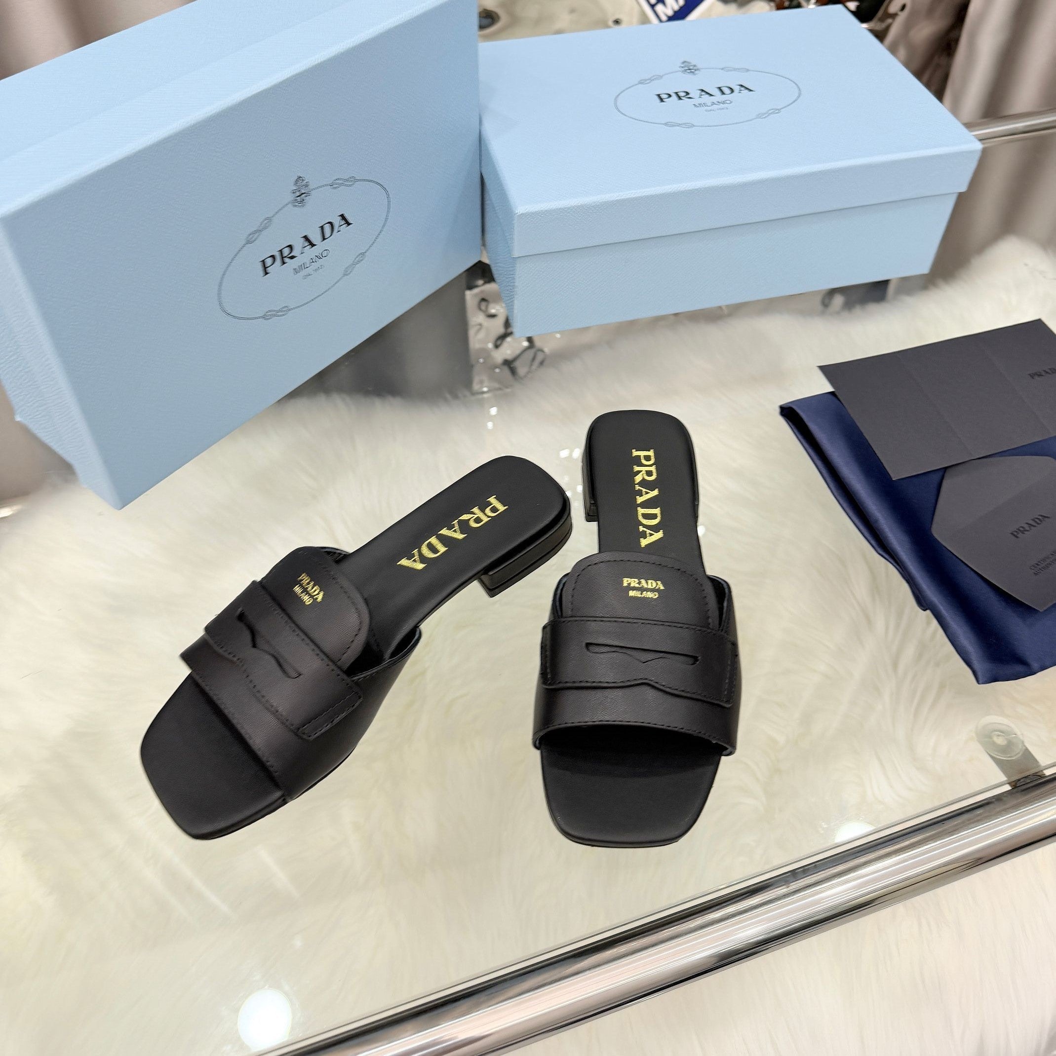 Prada 26SS Sandals 10mm Black Leather 564171