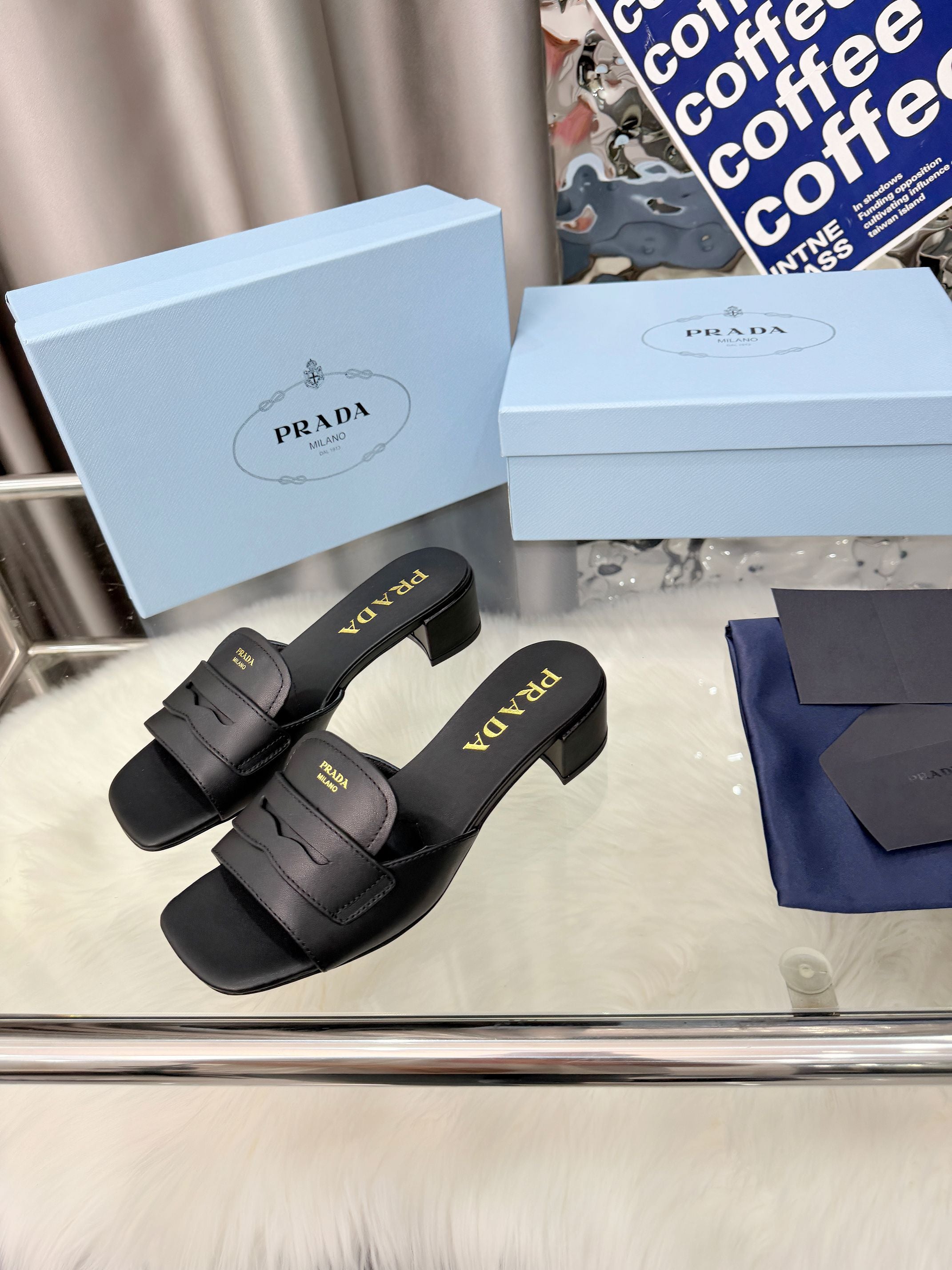 Prada 26SS Sandals Black Leather 564174