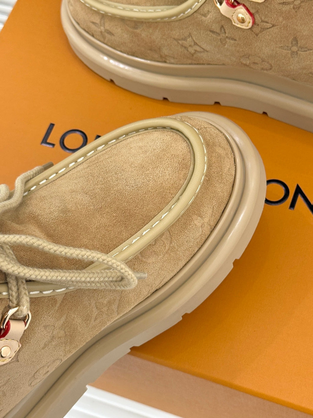 LV Ski Cortina Low Boot Light Brown Suede Wool 572490