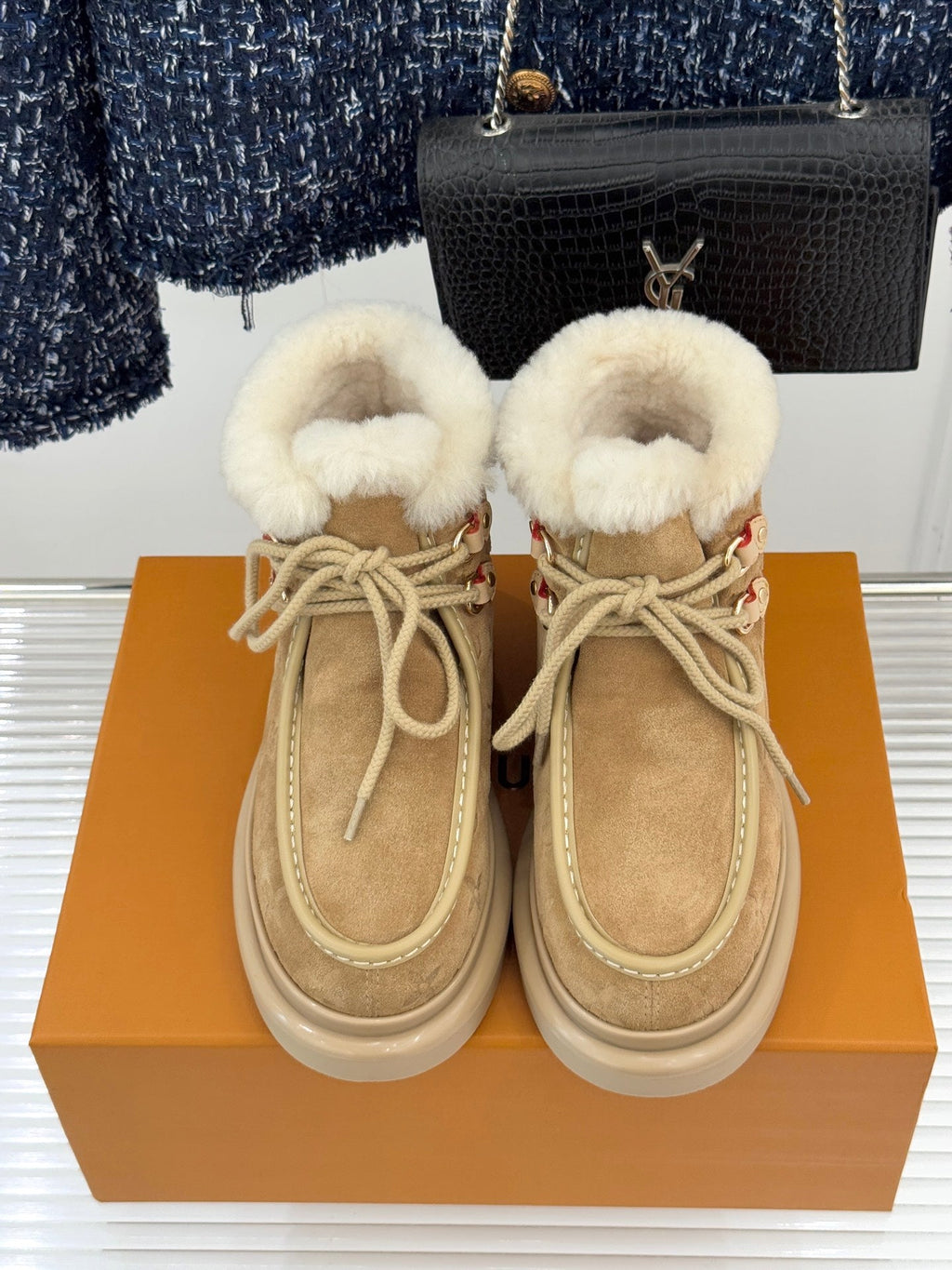 LV Ski Cortina Low Boot Light Brown Suede Wool 572490