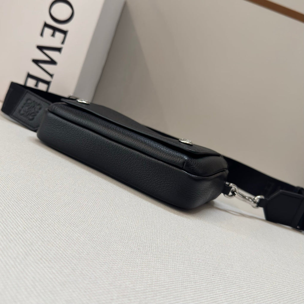 Loewe 2025 Small Pebble Messenger Bag Black Grained Calfskin 274592