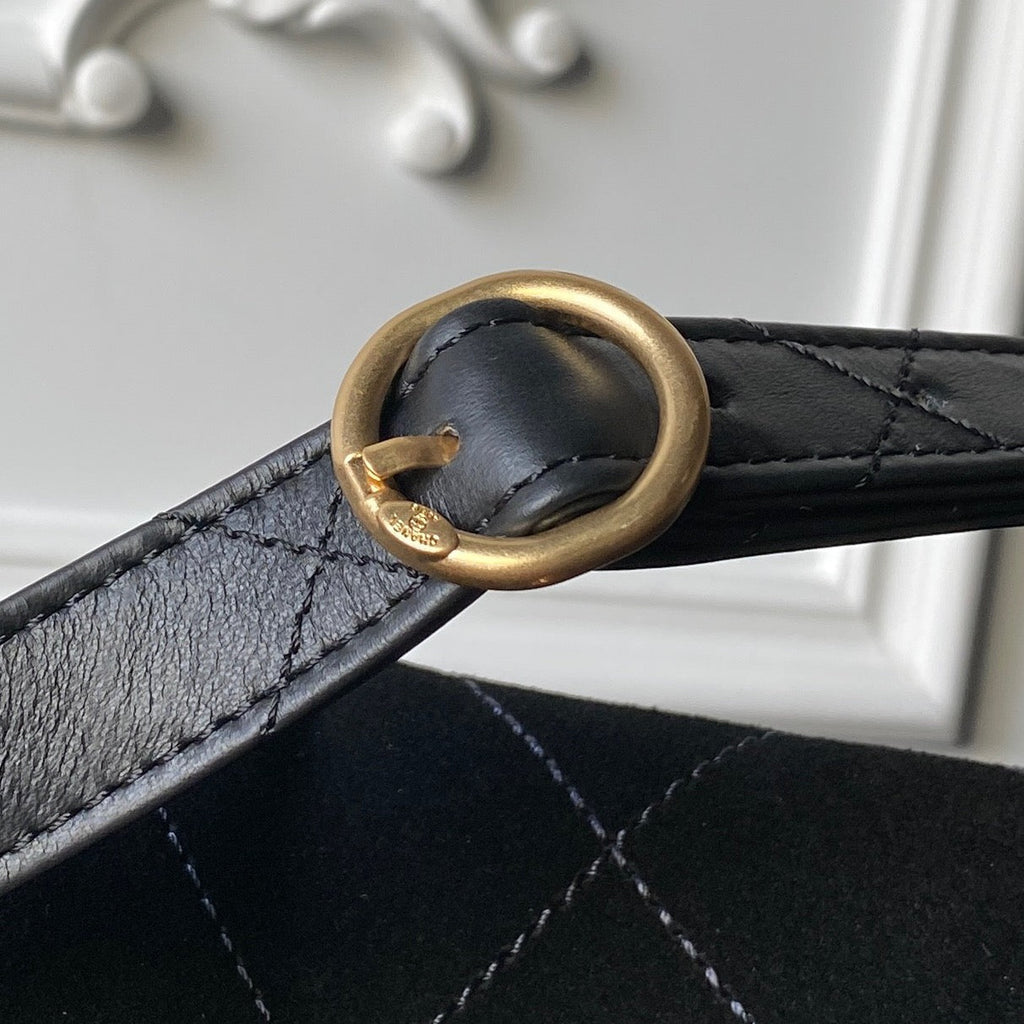 Chanel 2025 Messenger Bag 30cm Black Suede Gold Hardware 321012