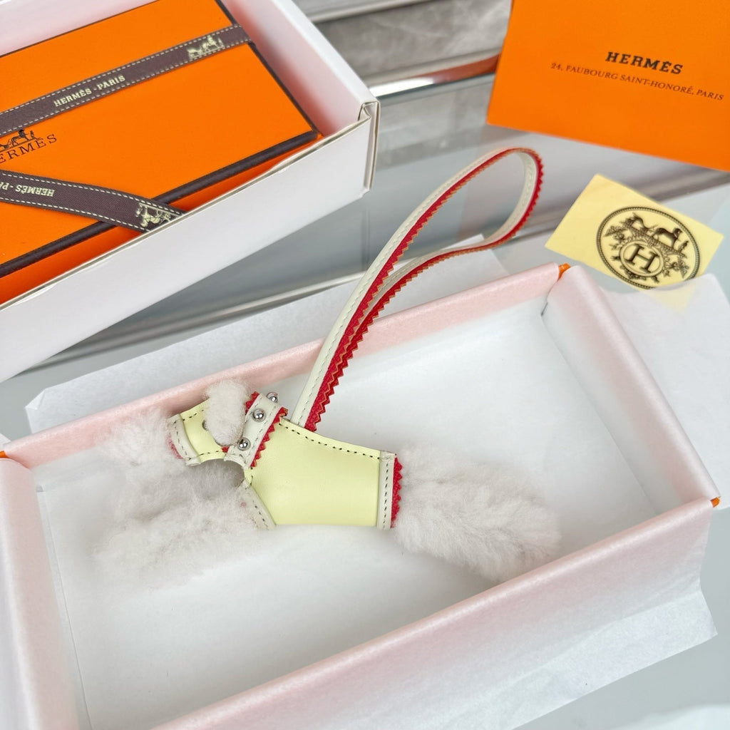 HM Budy Puppy Pendant Charm White Light Yellow Wool Cowhide