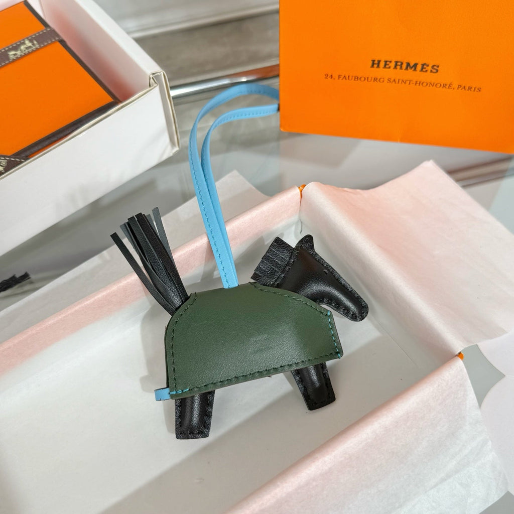 HM Rodeo Robeo 24 PM Charm Black mix Mangrove Green Lambskin