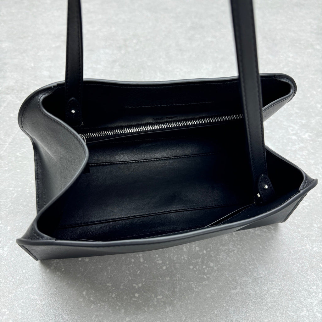 The Row 2025 Peggy Clutch 28cm Black Leather