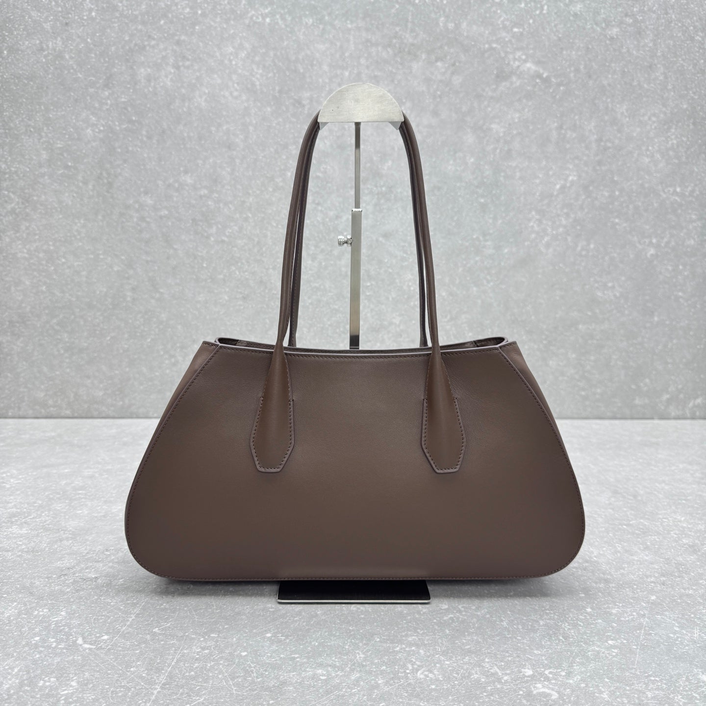 The Row 2025 Alger Bag 39cm Dark Brown Cowhide