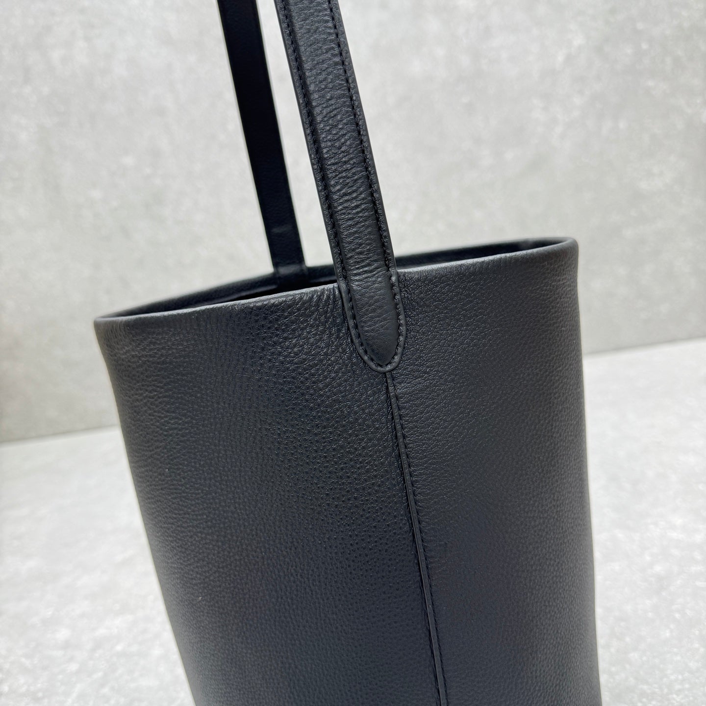 The Row 2025 N/S Park Tote Bag 34cm Black Calfskin