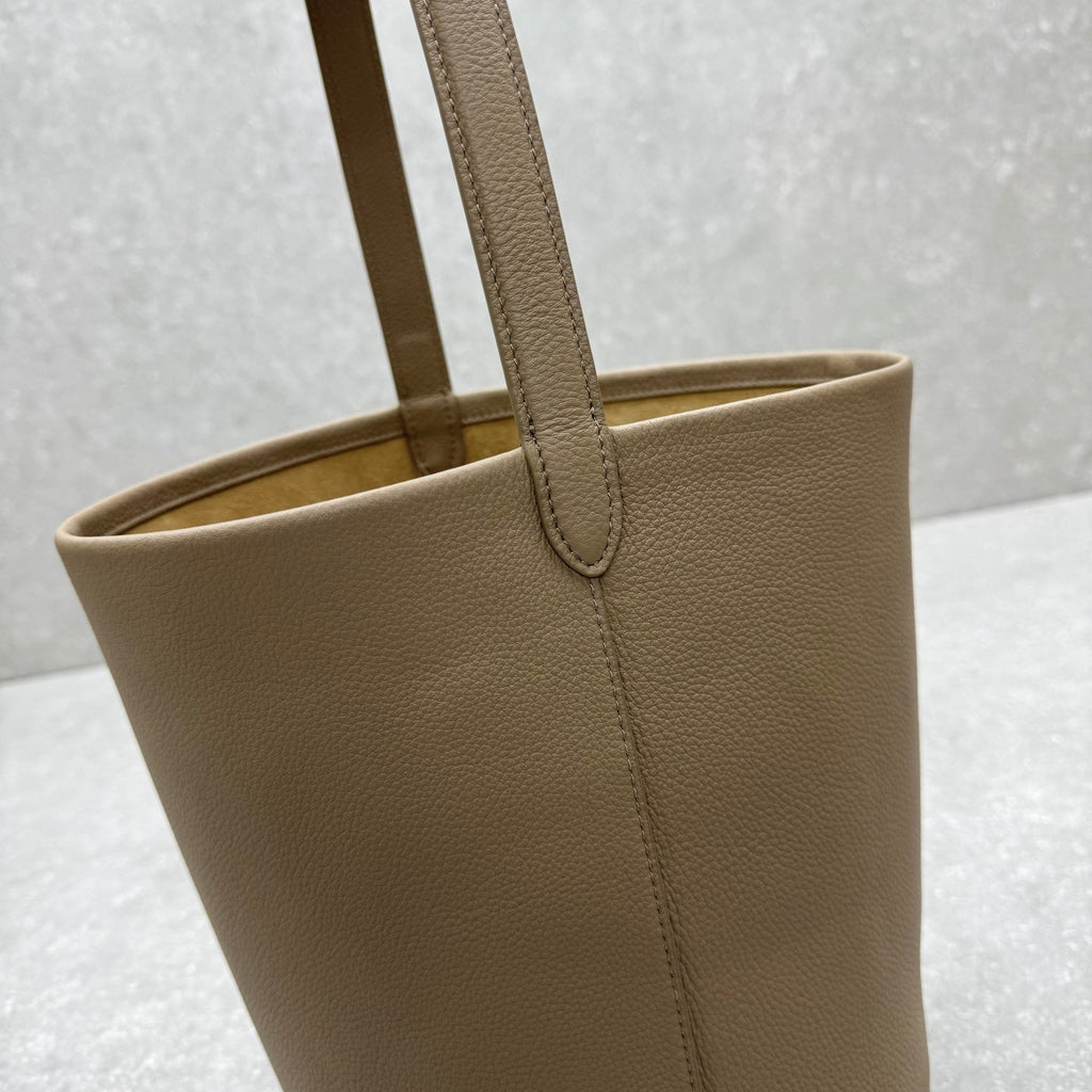 The Row 2025 N/S Park Tote Bag Milk Tea Calfskin