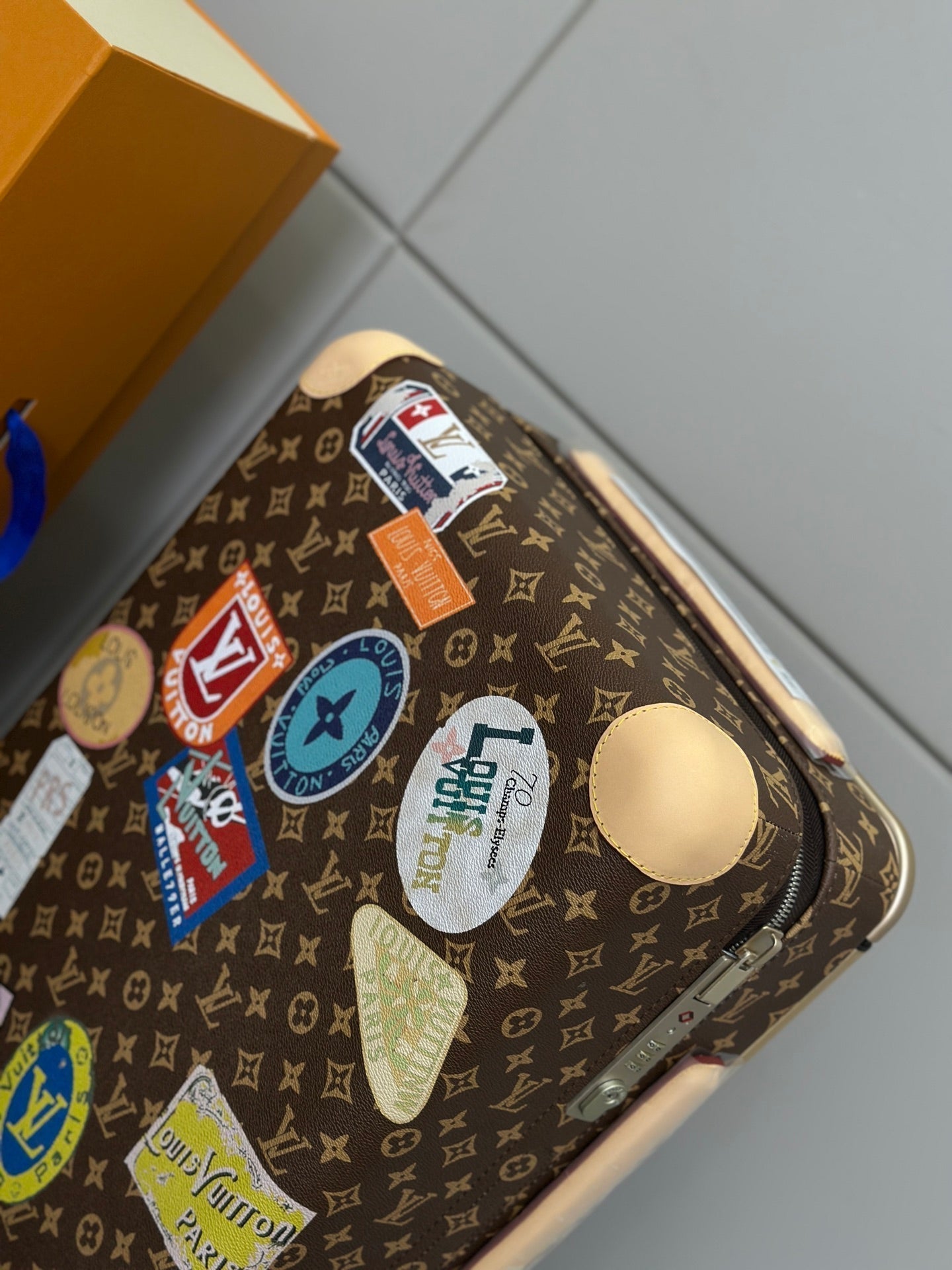 LV 2025 Horizon 55 Travel Stickers Suitcase Brown Beige Canvas Cowhide 273844