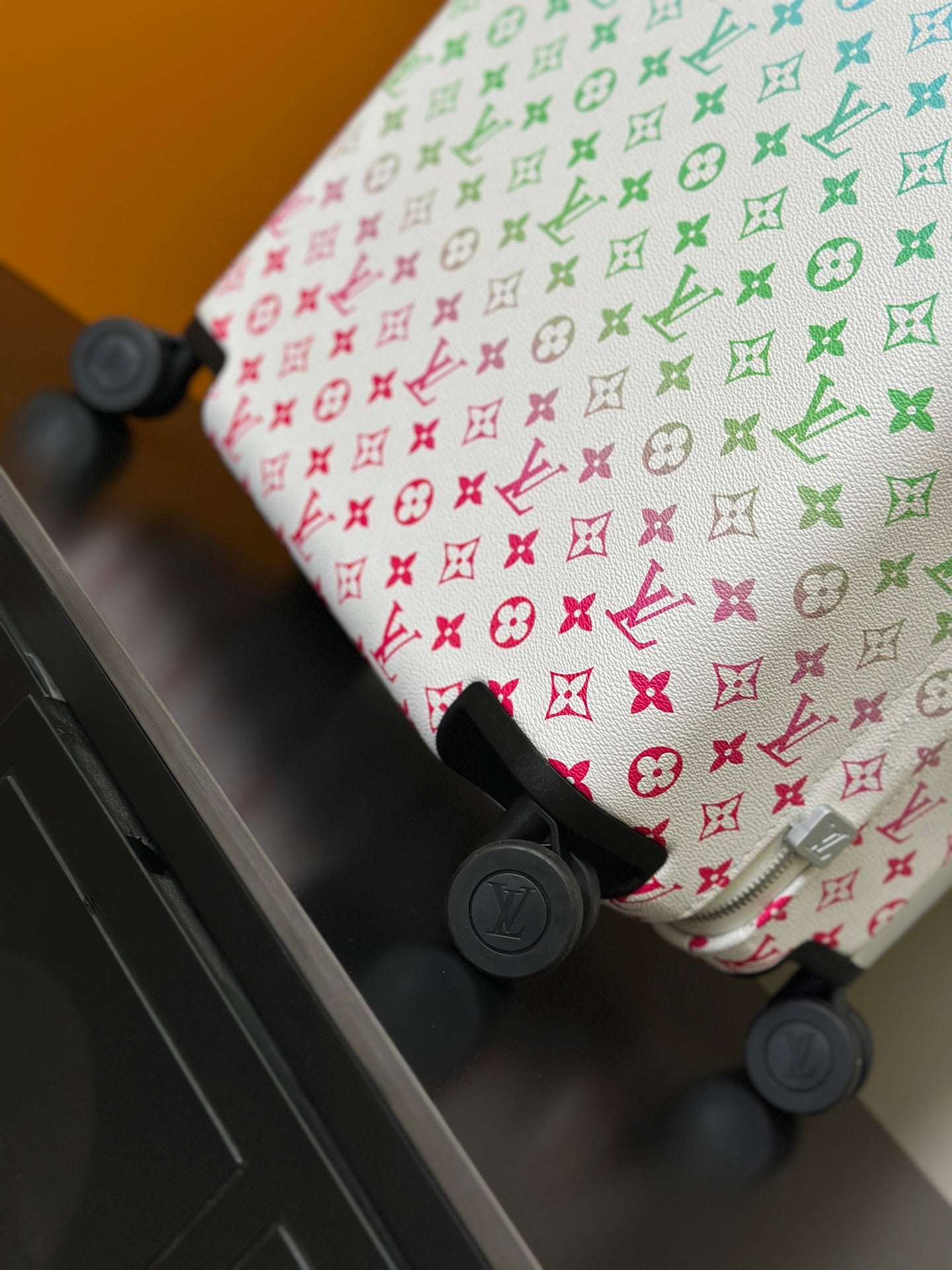 LV 2025 Horizon 55 Suitcase White Mix Colors Canvas Leather 273841