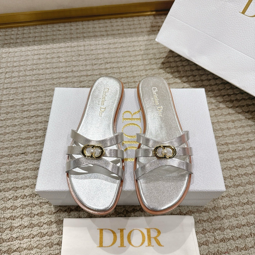 CD 30M Slide Sliver Calfskin 543737