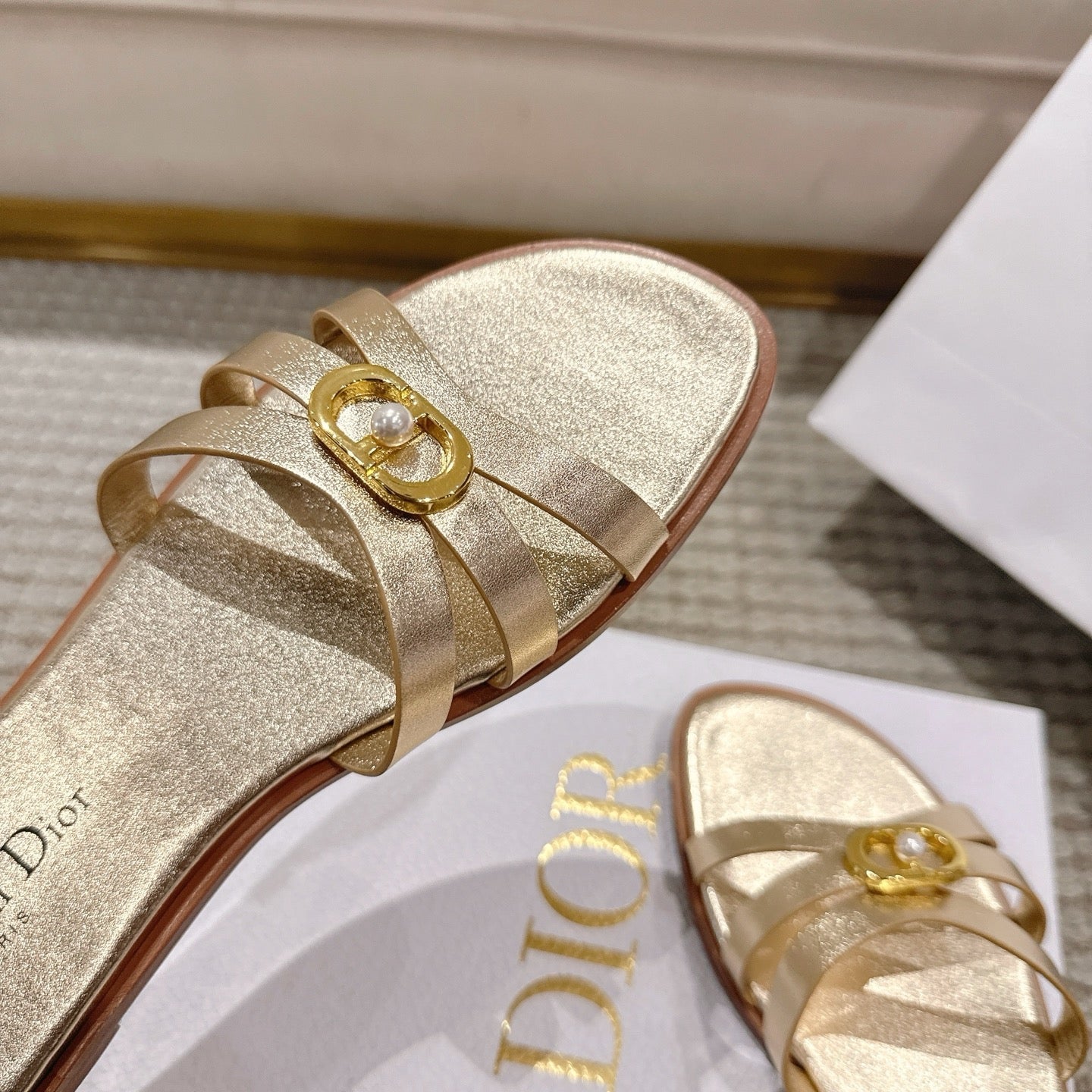 CD 30M Slide Golden Calfskin 543738