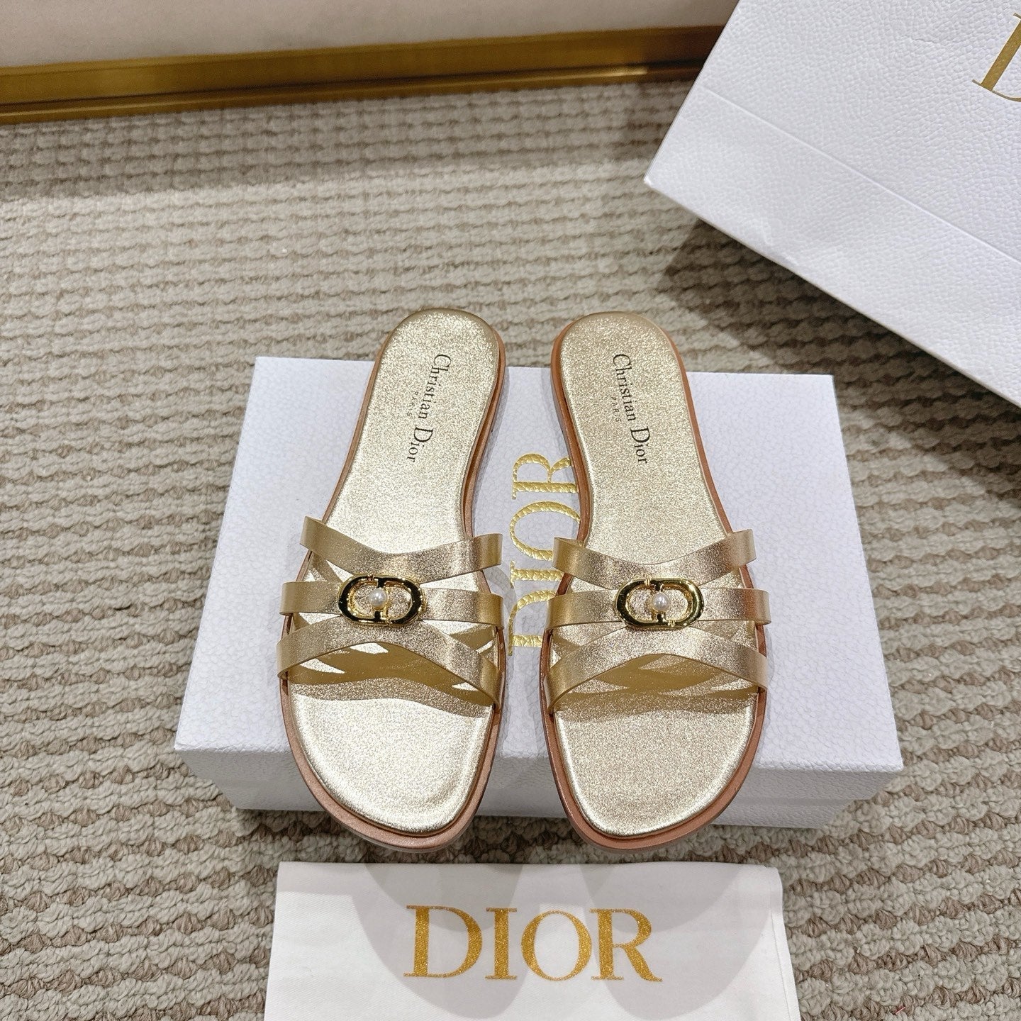 CD 30M Slide Golden Calfskin 543738