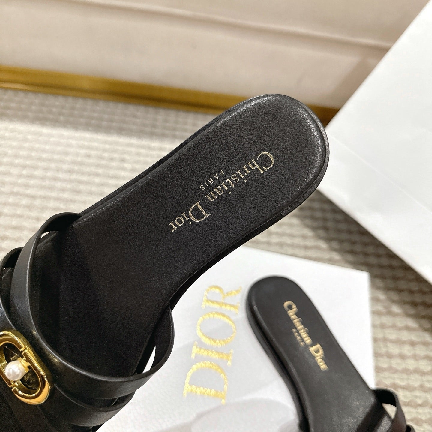 CD 30M Slide Black Calfskin 543741