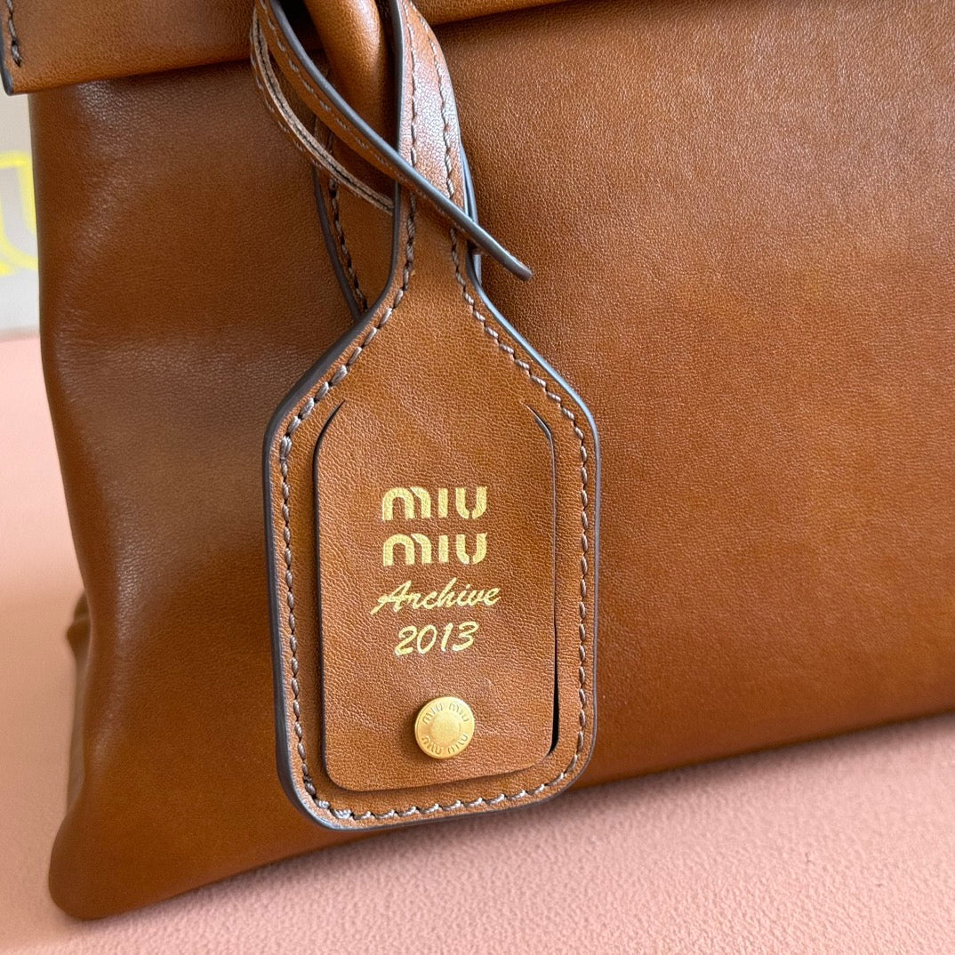Miu Solitaire Bag 28 Brown Calfskin