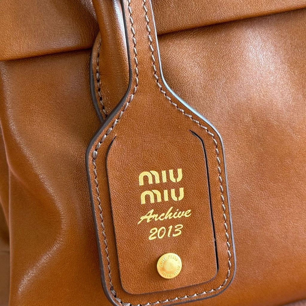 Miu Solitaire Bag 25 Brown Calfskin