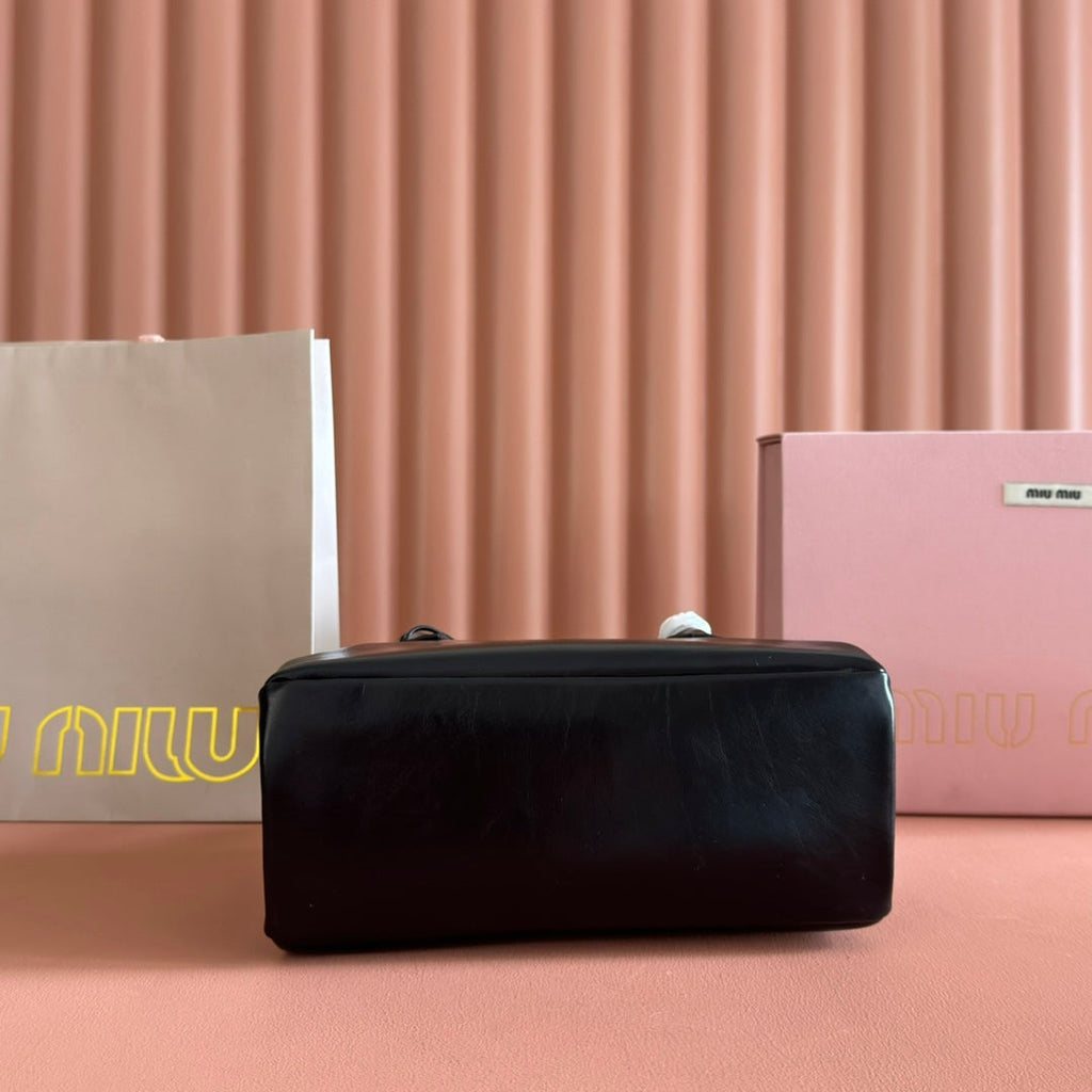 Miu Solitaire Bag 25 Black Calfskin