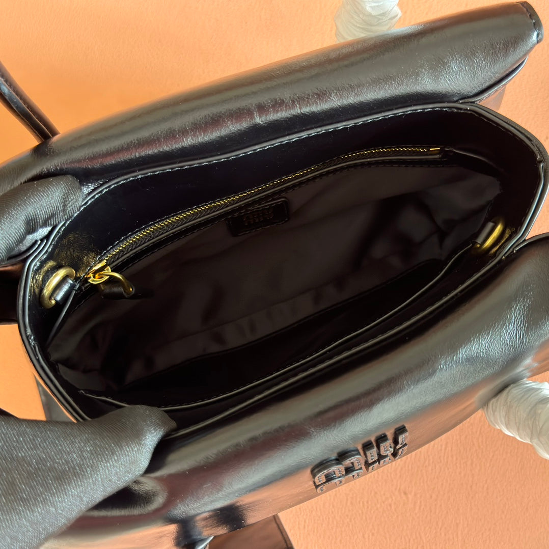 Miu Solitaire Bag 25 Black Calfskin