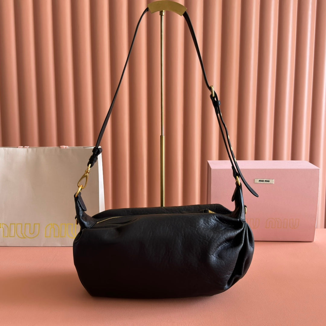 Miu 25ss Large Shoulderbag 40 Black Embossed Lambskin