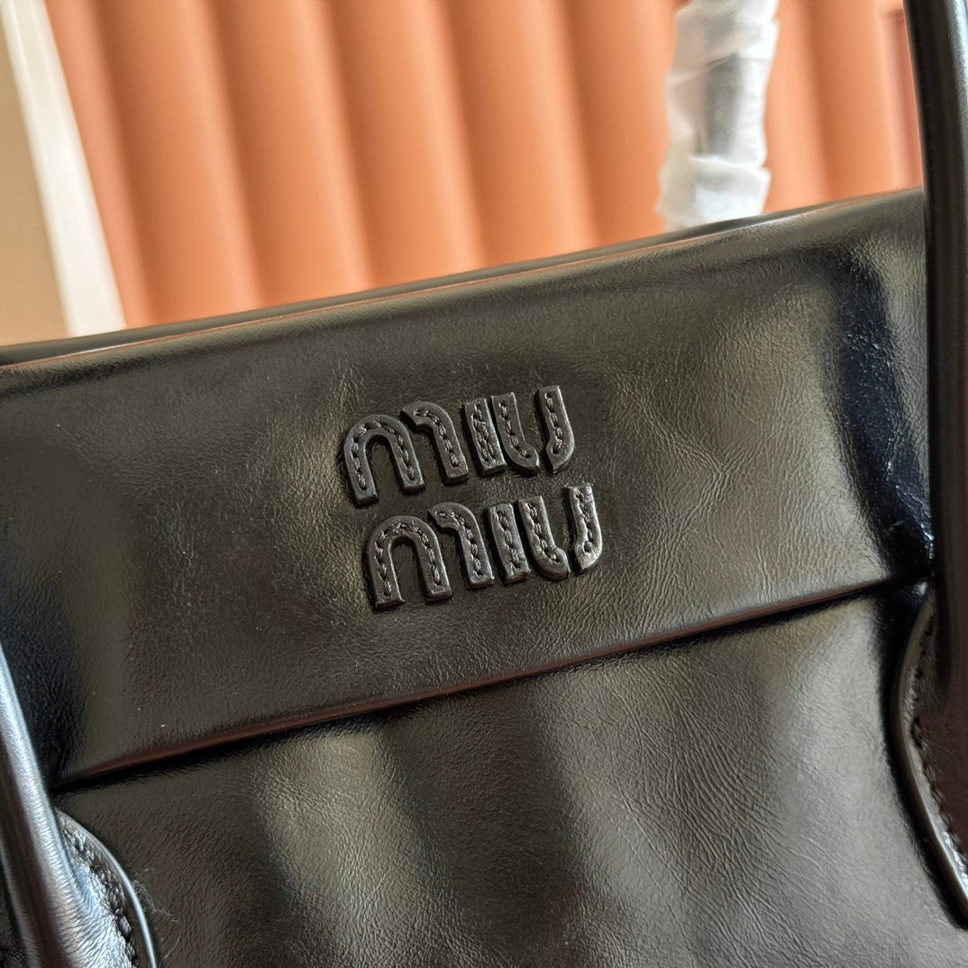 Miu Solitaire Bag 28 Black Calfskin
