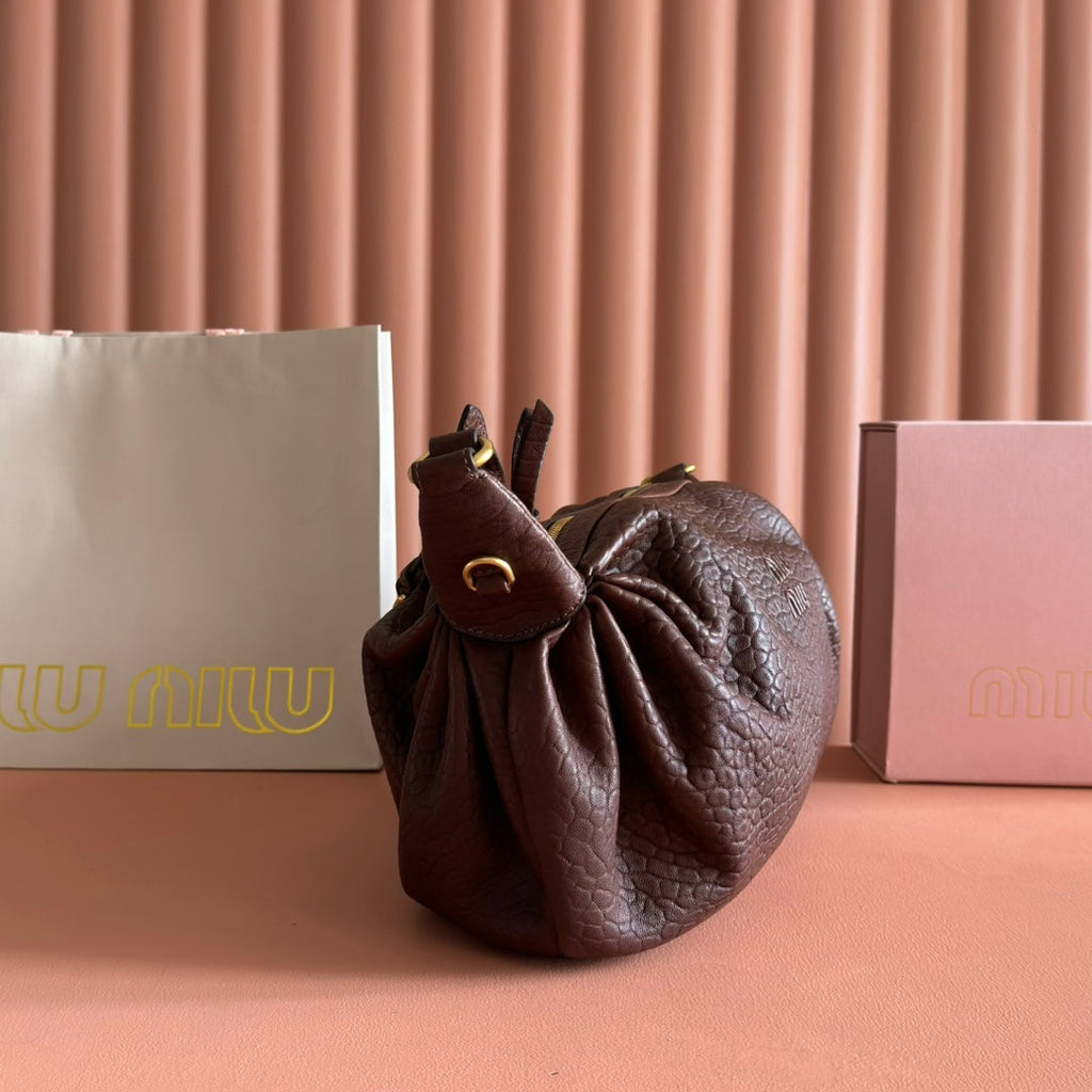 Miu 25ss Large Shoulderbag 40 Brown Embossed Lambskin