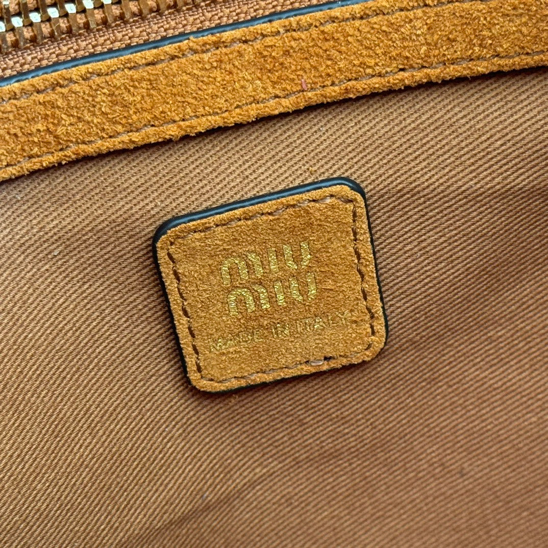 Miu 25ss Leather Bucket Bag 25.5 Black Grain Leather