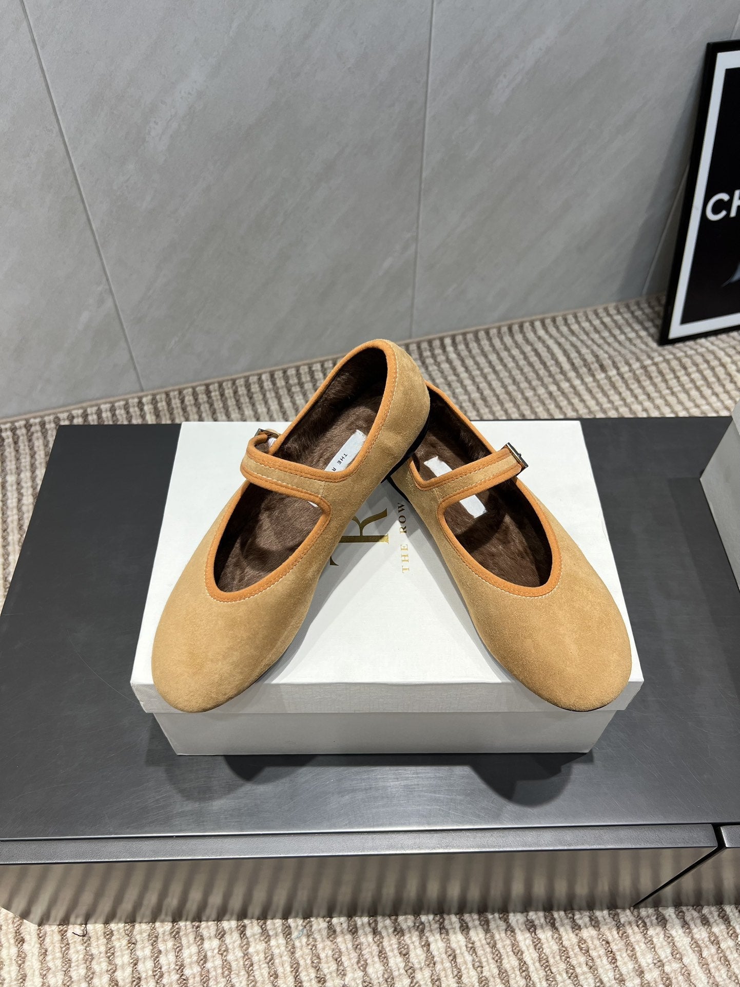 The Row 2025 Round Toe Ballet Flat Tan Suede Fleece 540489