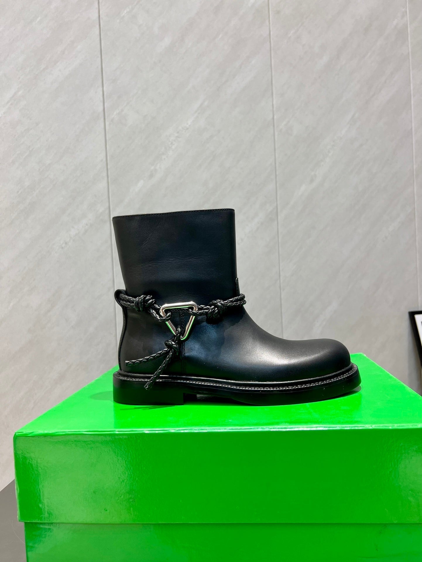 BV James Ankle Boot Black Calfskin 540194